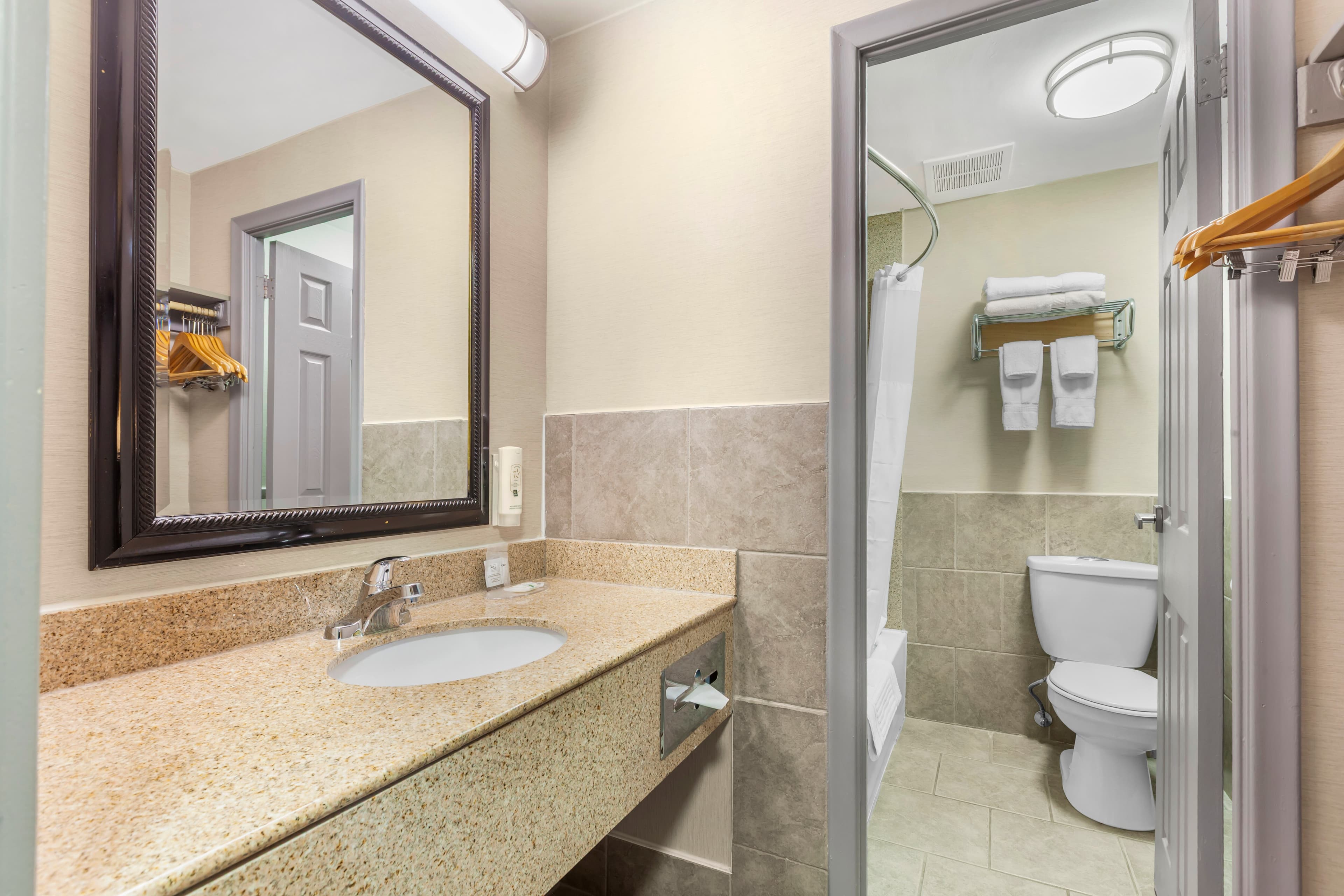 Quality Inn Toronto Airport — 20