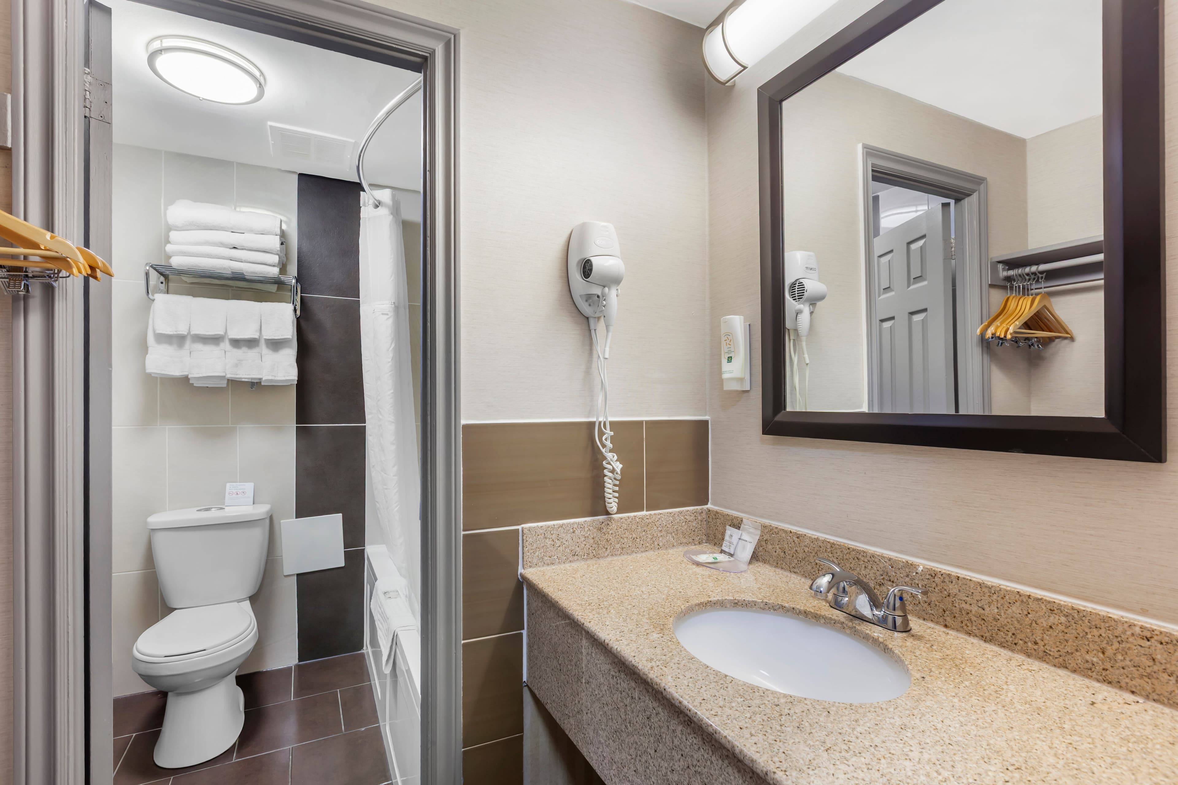 Quality Inn Toronto Airport — 28