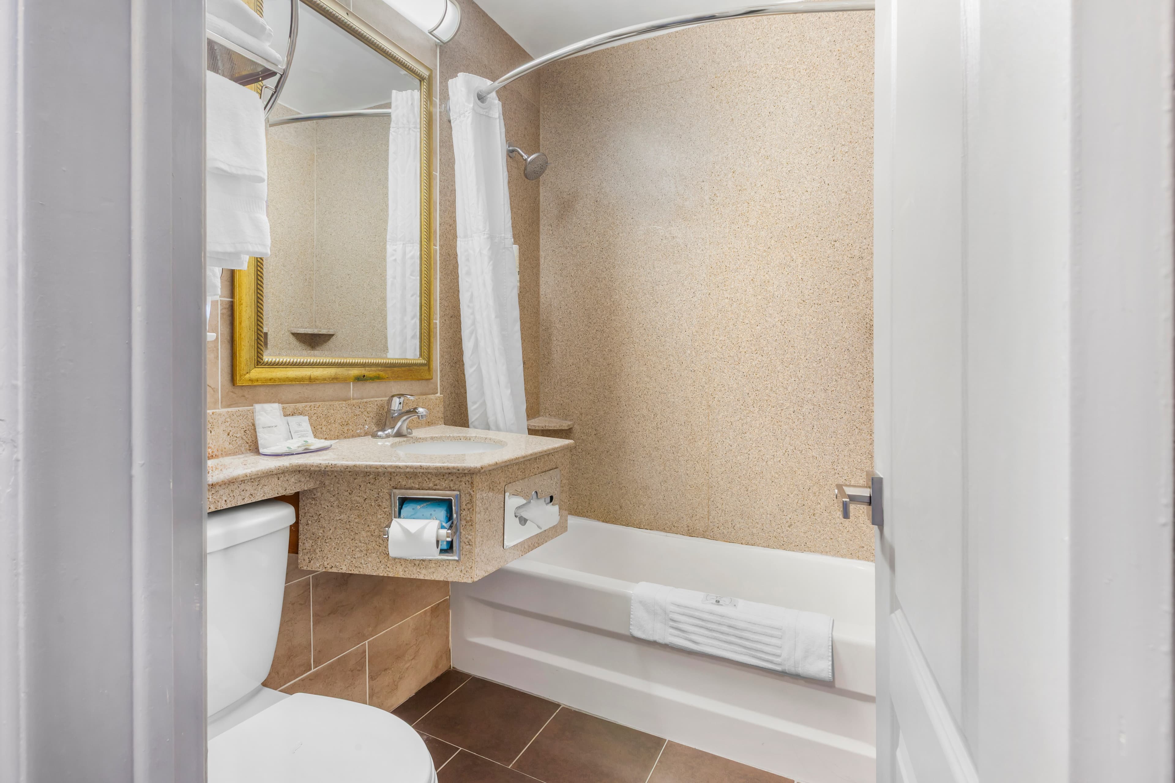 Quality Inn Toronto Airport — 32