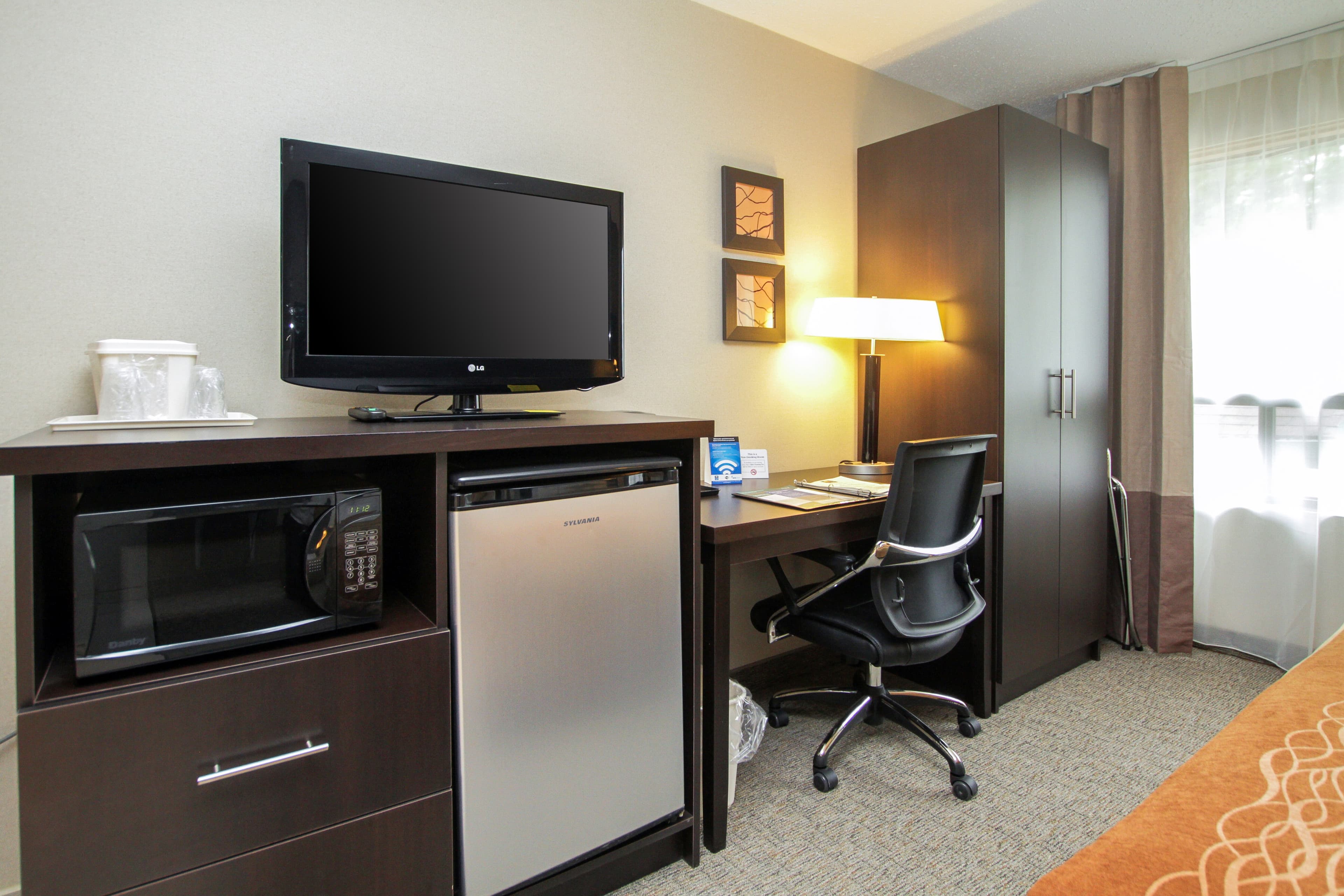 Comfort Inn - Image 4