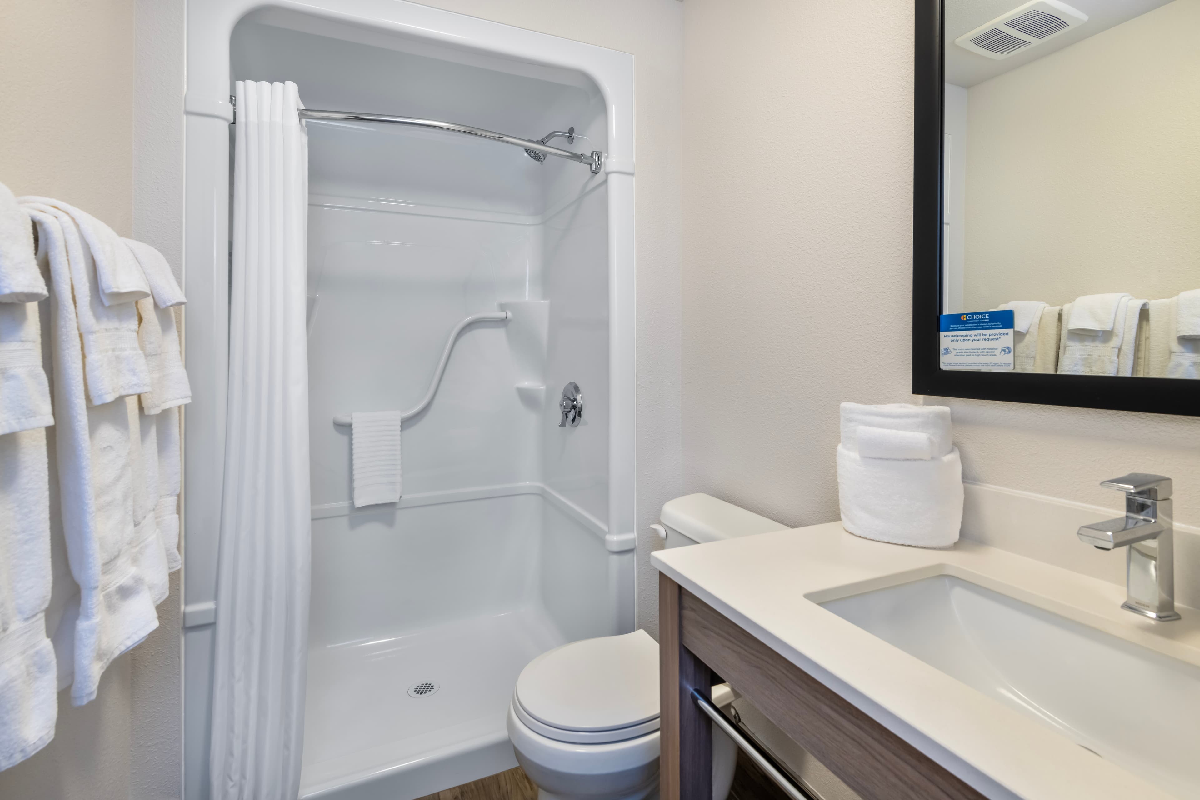 Comfort Inn & Suites Thousand Islands Harbour District - Image 4