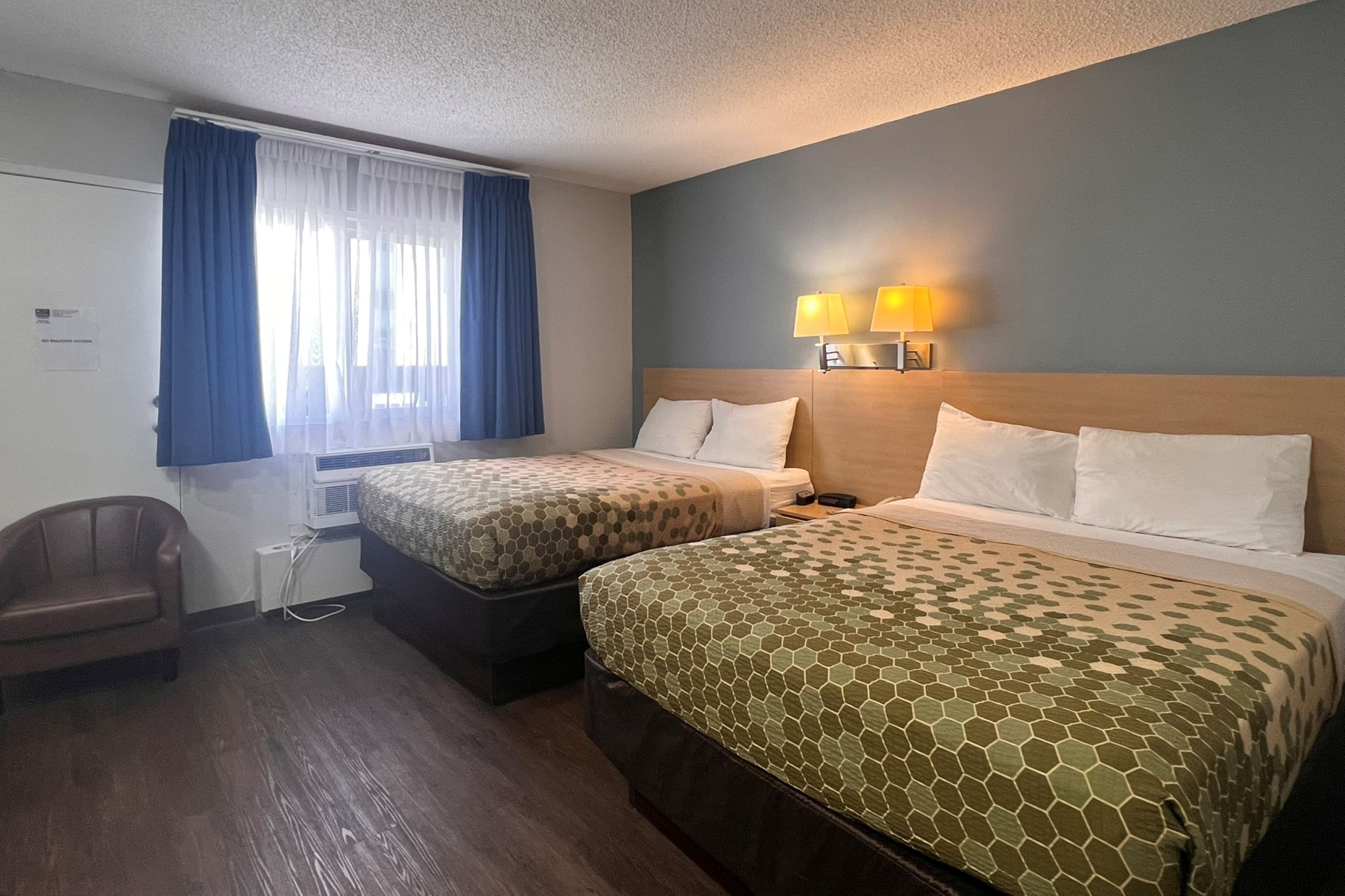Econo Lodge Motel Village — 24