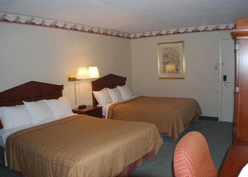 Quality Inn - Image 4