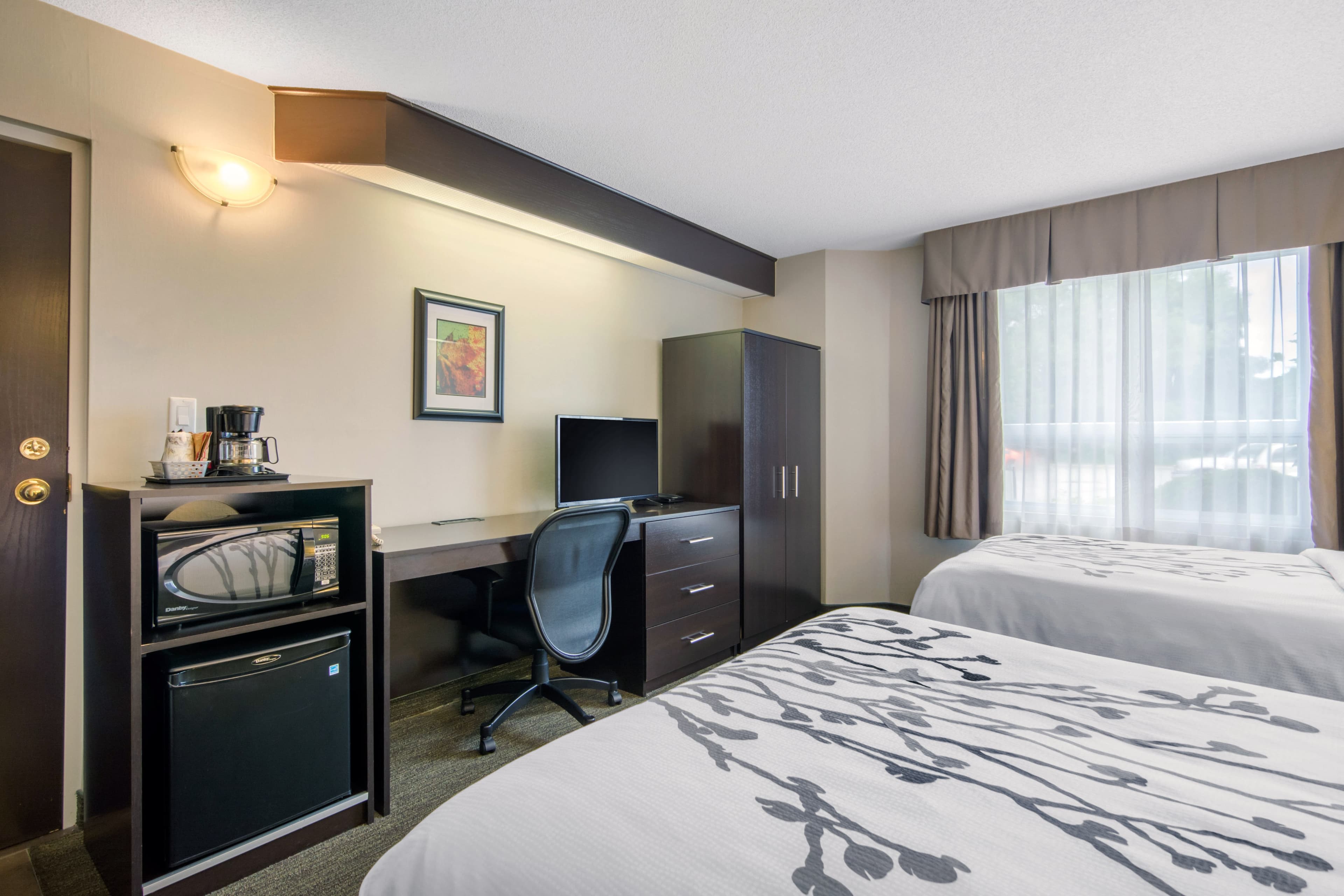 Sleep Inn - Image 2