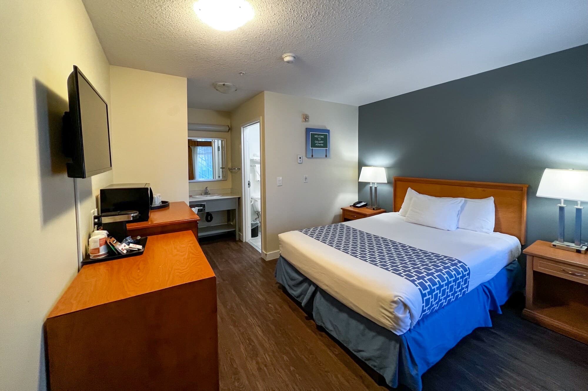 Econo Lodge Inn & Suites University — 21