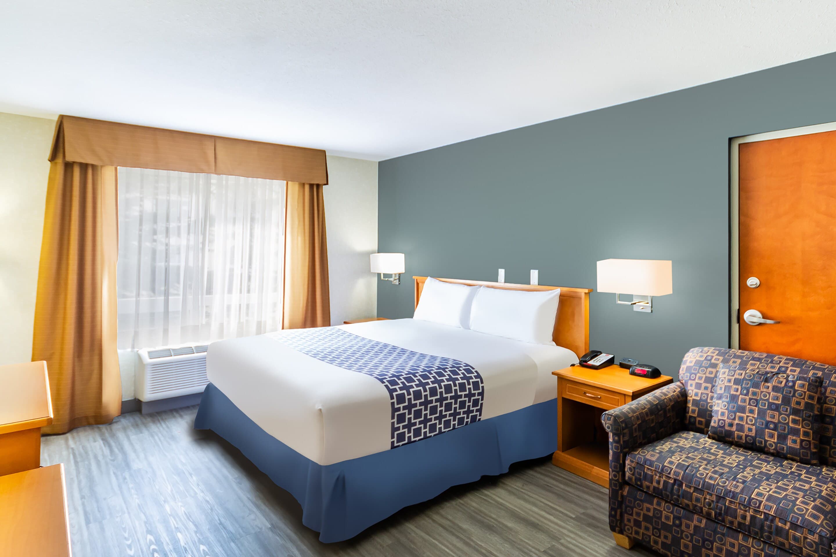 Econo Lodge Inn & Suites University — 60