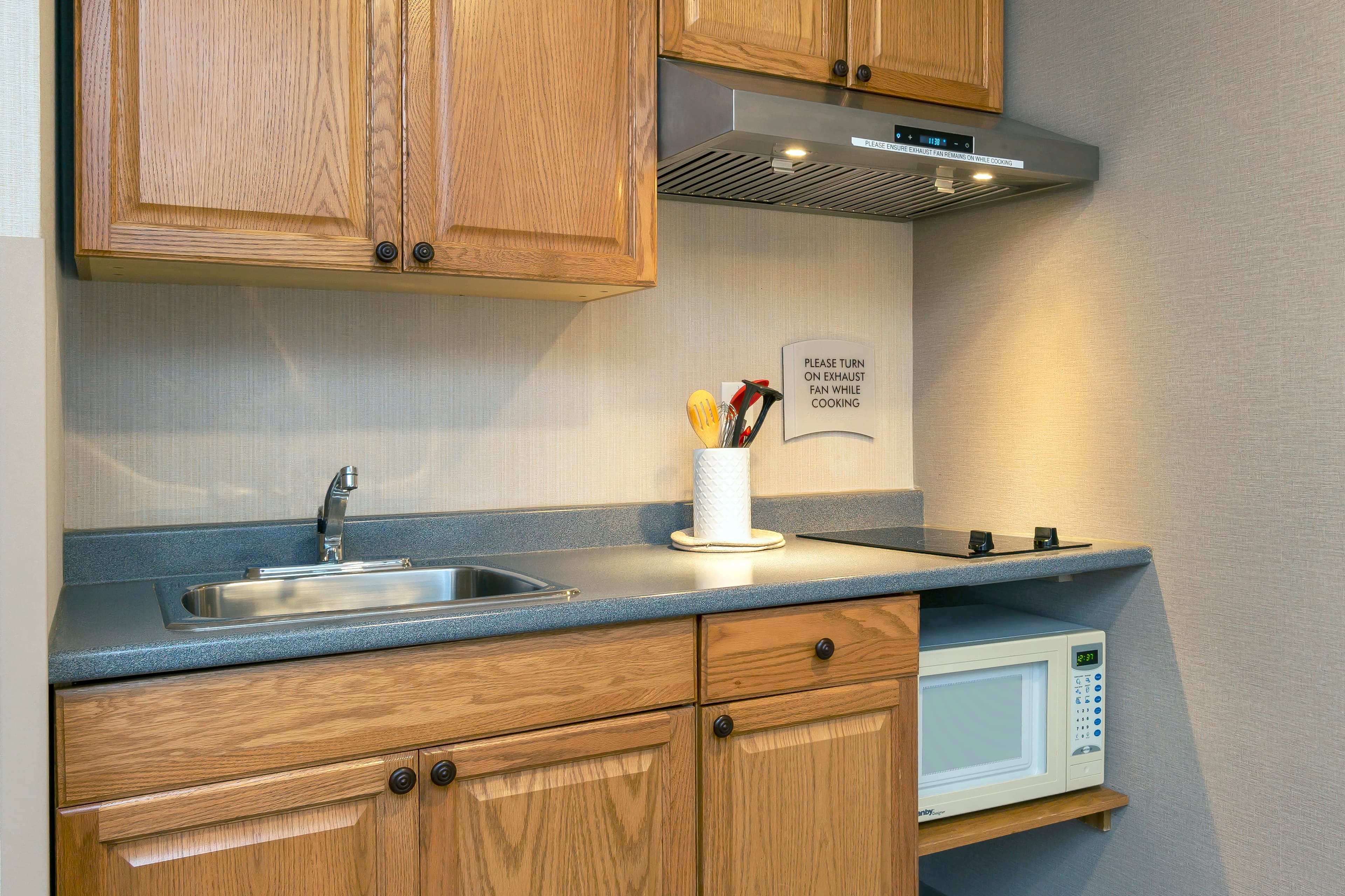 Quality Inn & Suites - Image 3