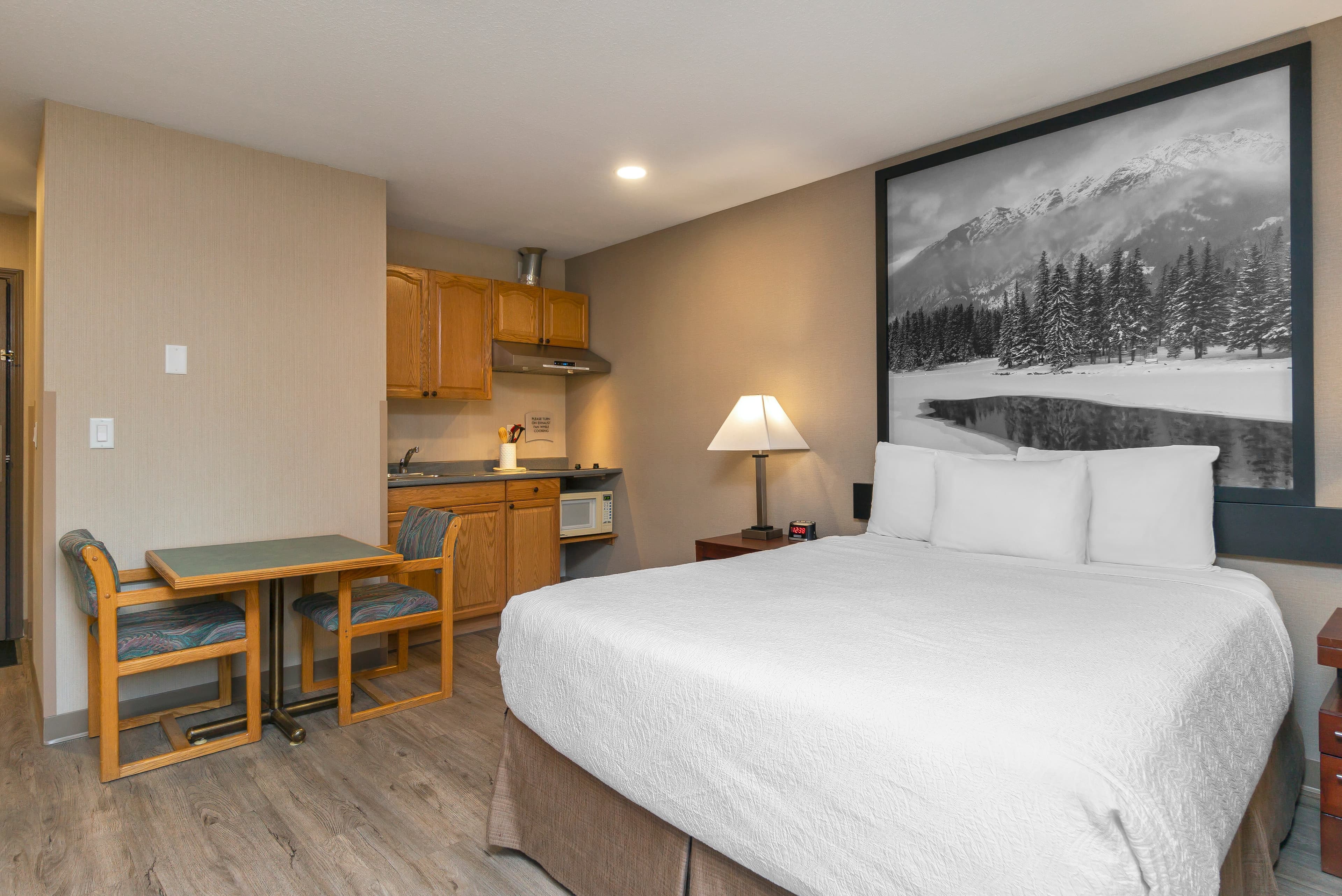 Quality Inn & Suites - Image 5