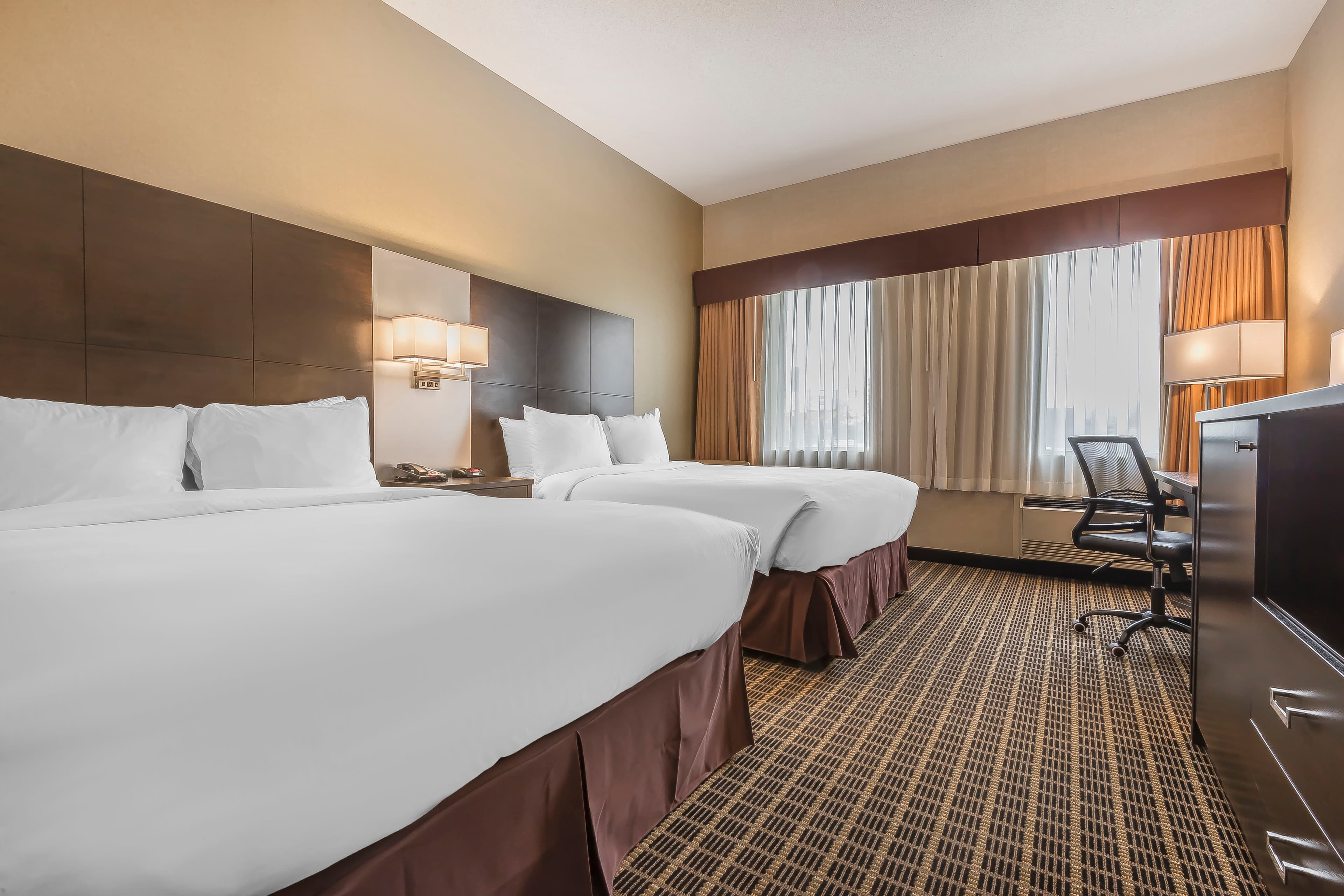 Quality Inn & Suites Downtown — 7