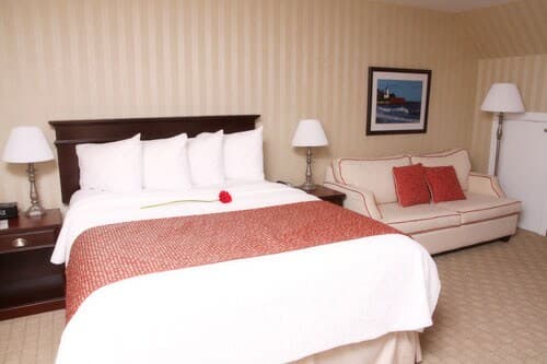 Quality Inn & Suites Downtown — 17