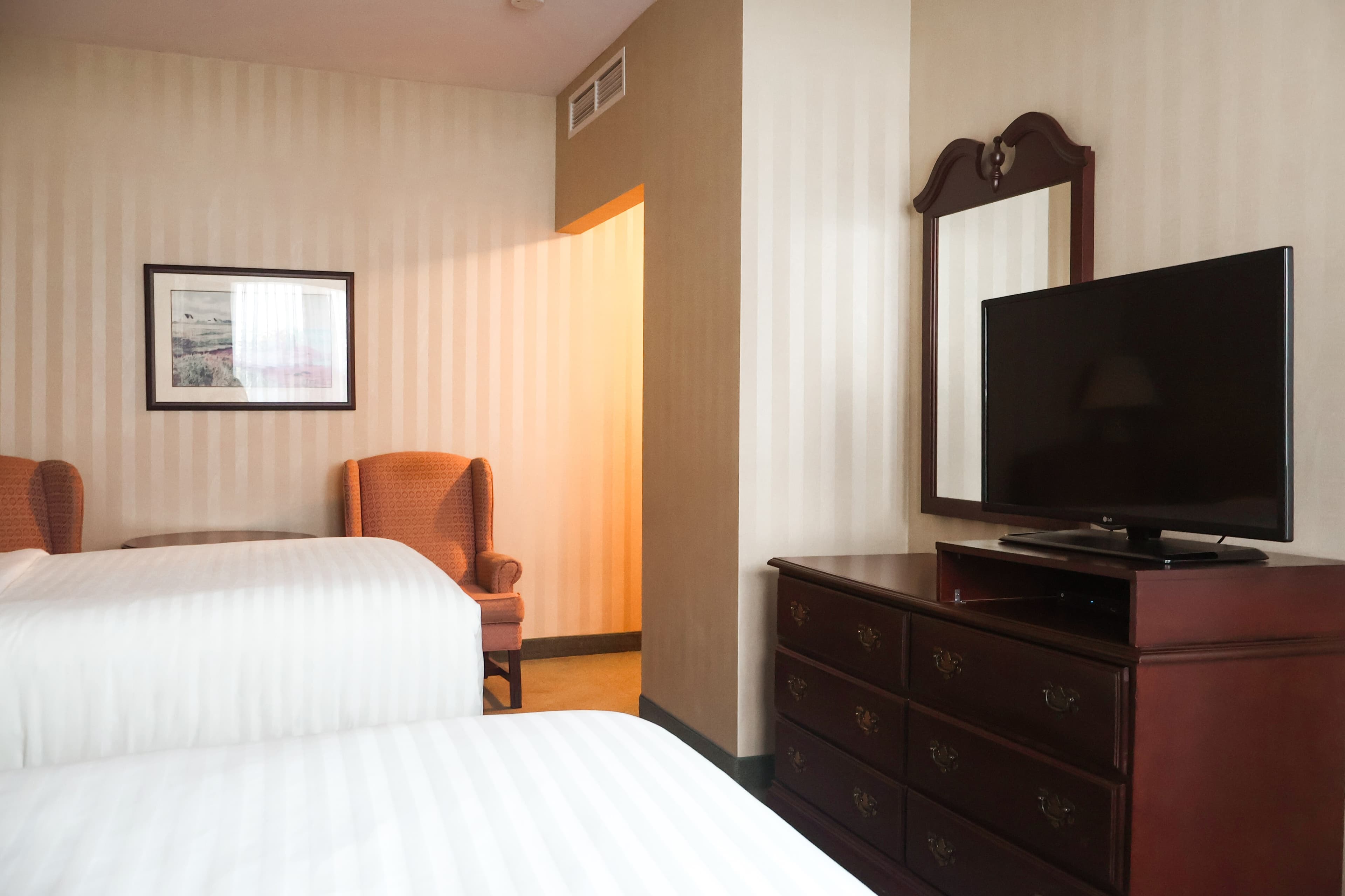 Quality Inn & Suites Downtown — 10