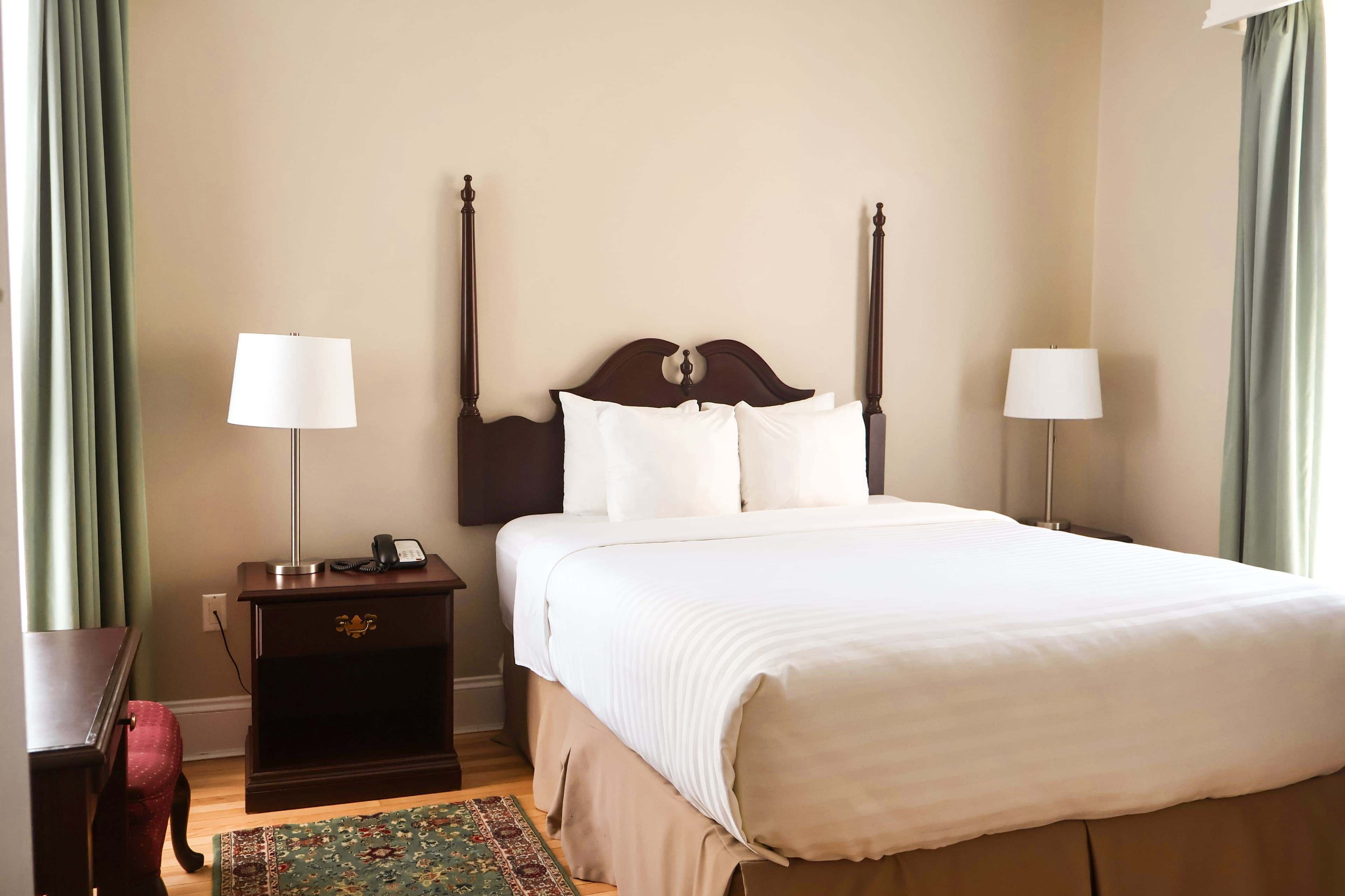 Quality Inn & Suites Downtown — 14