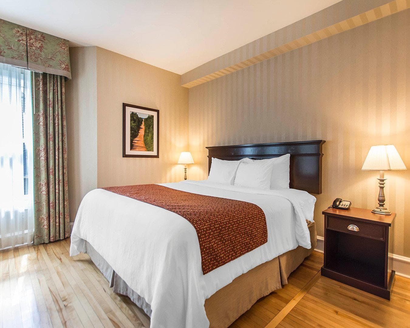 Quality Inn & Suites Downtown — 13