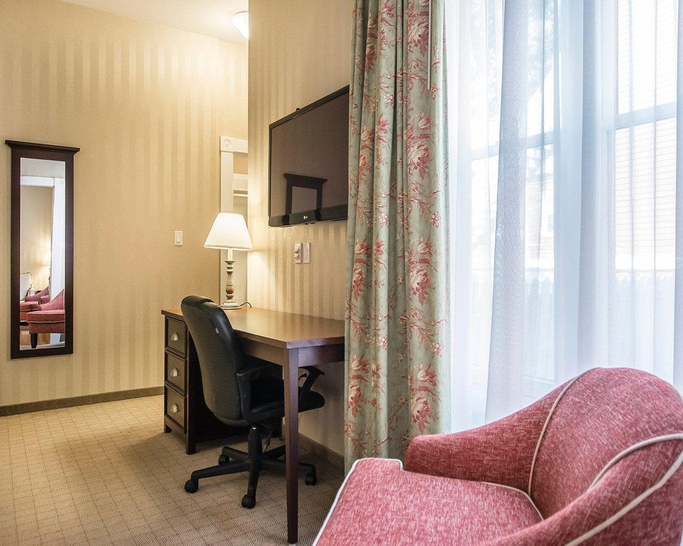 Quality Inn & Suites Downtown — 21