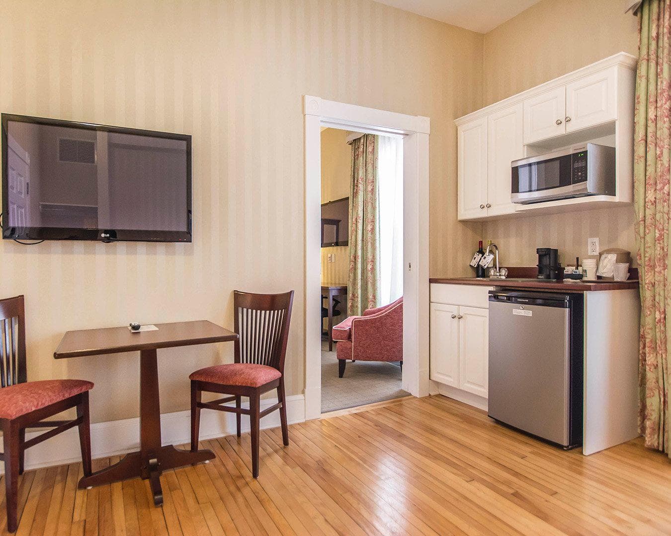 Quality Inn & Suites Downtown — 24