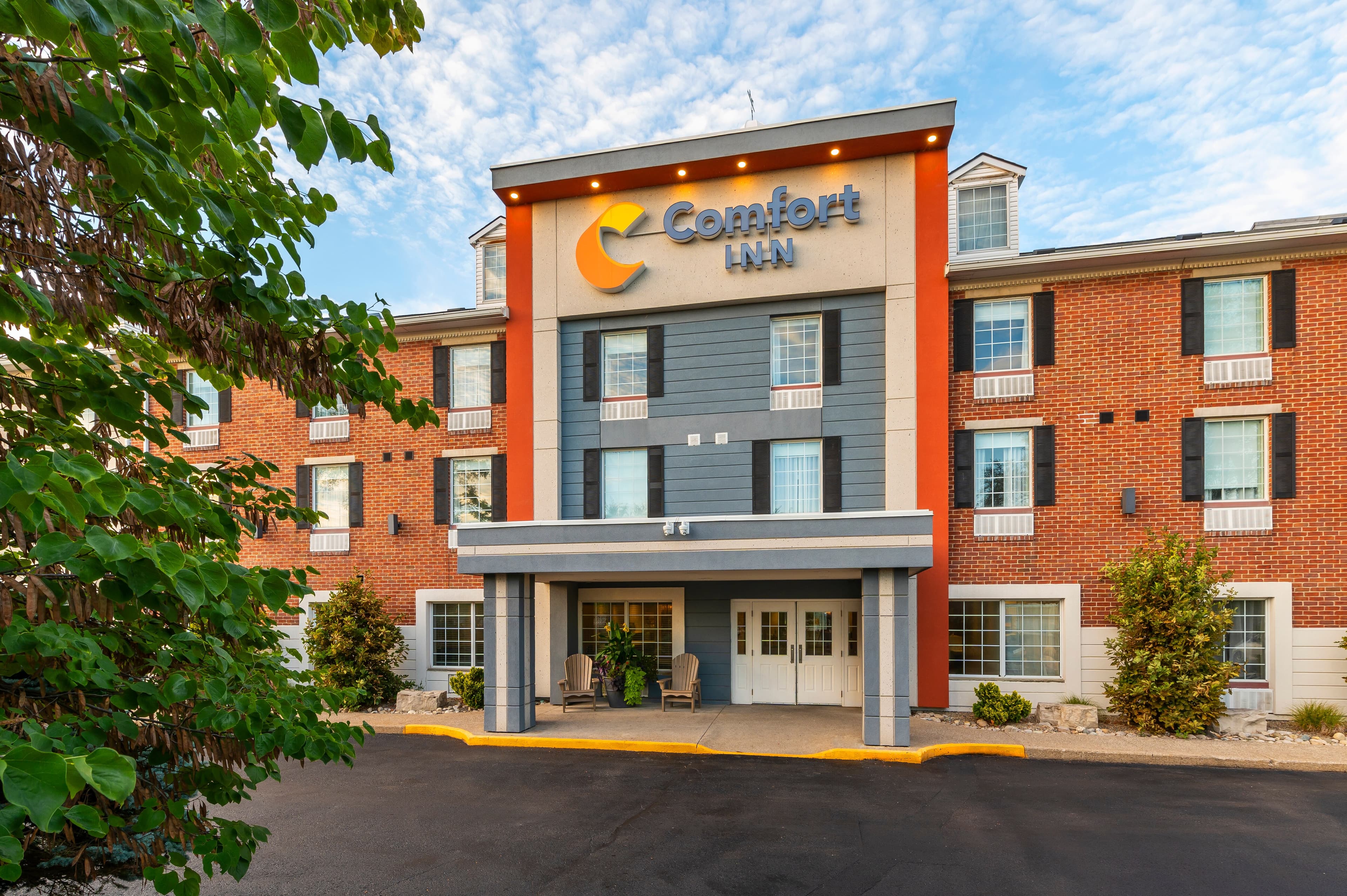 Comfort Inn - Image 1