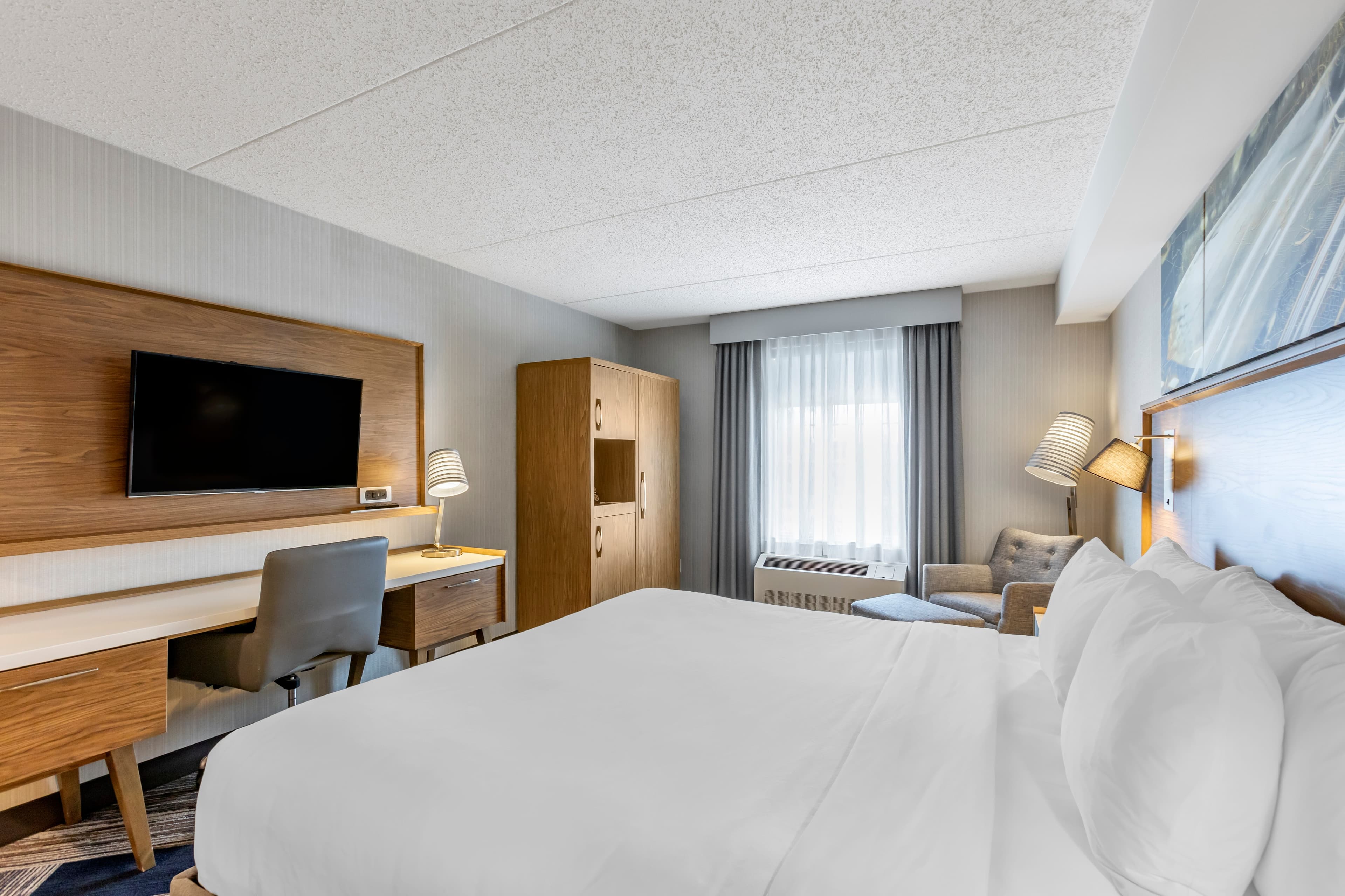 Comfort Inn - Image 4