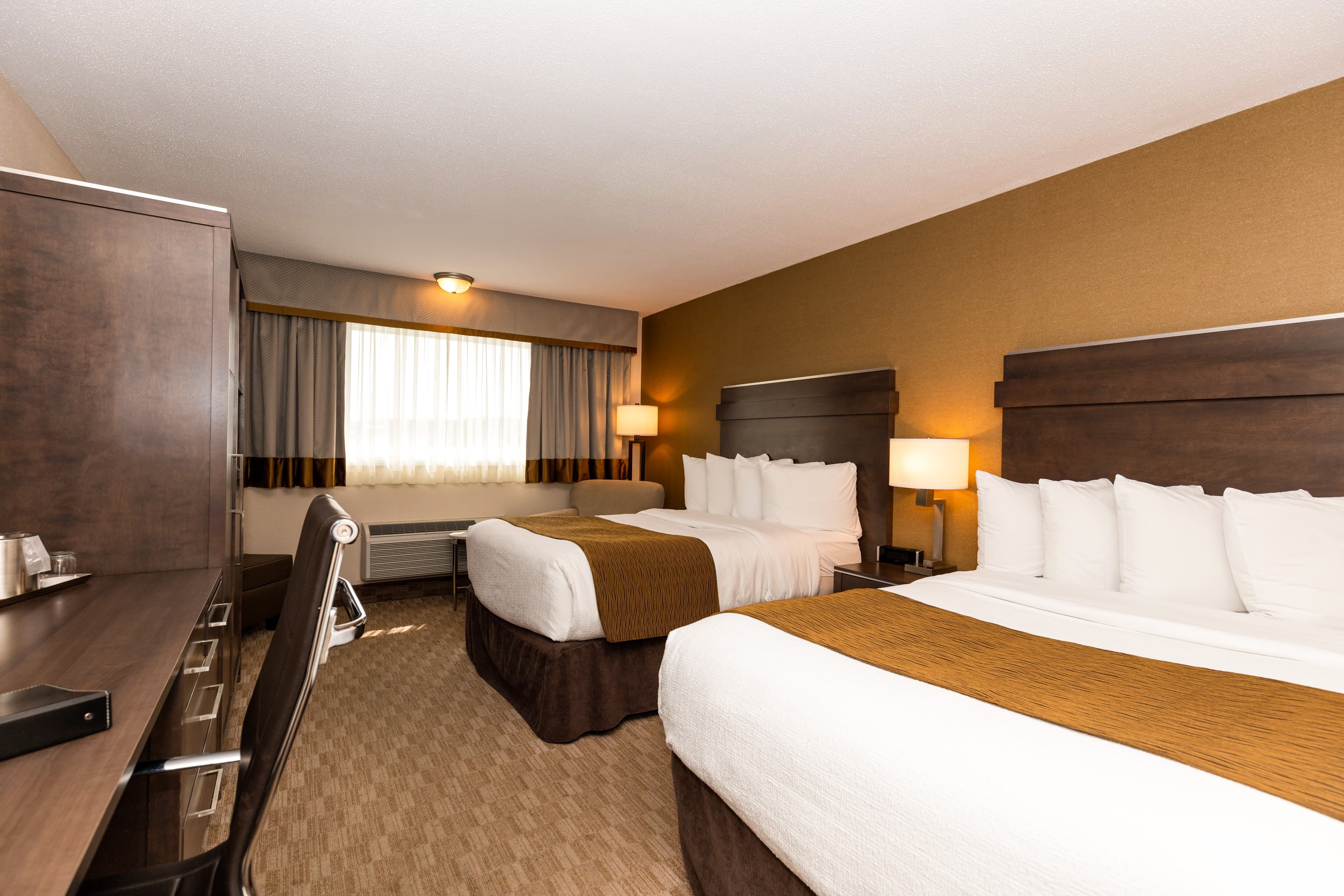 Quality Inn & Suites - Image 2