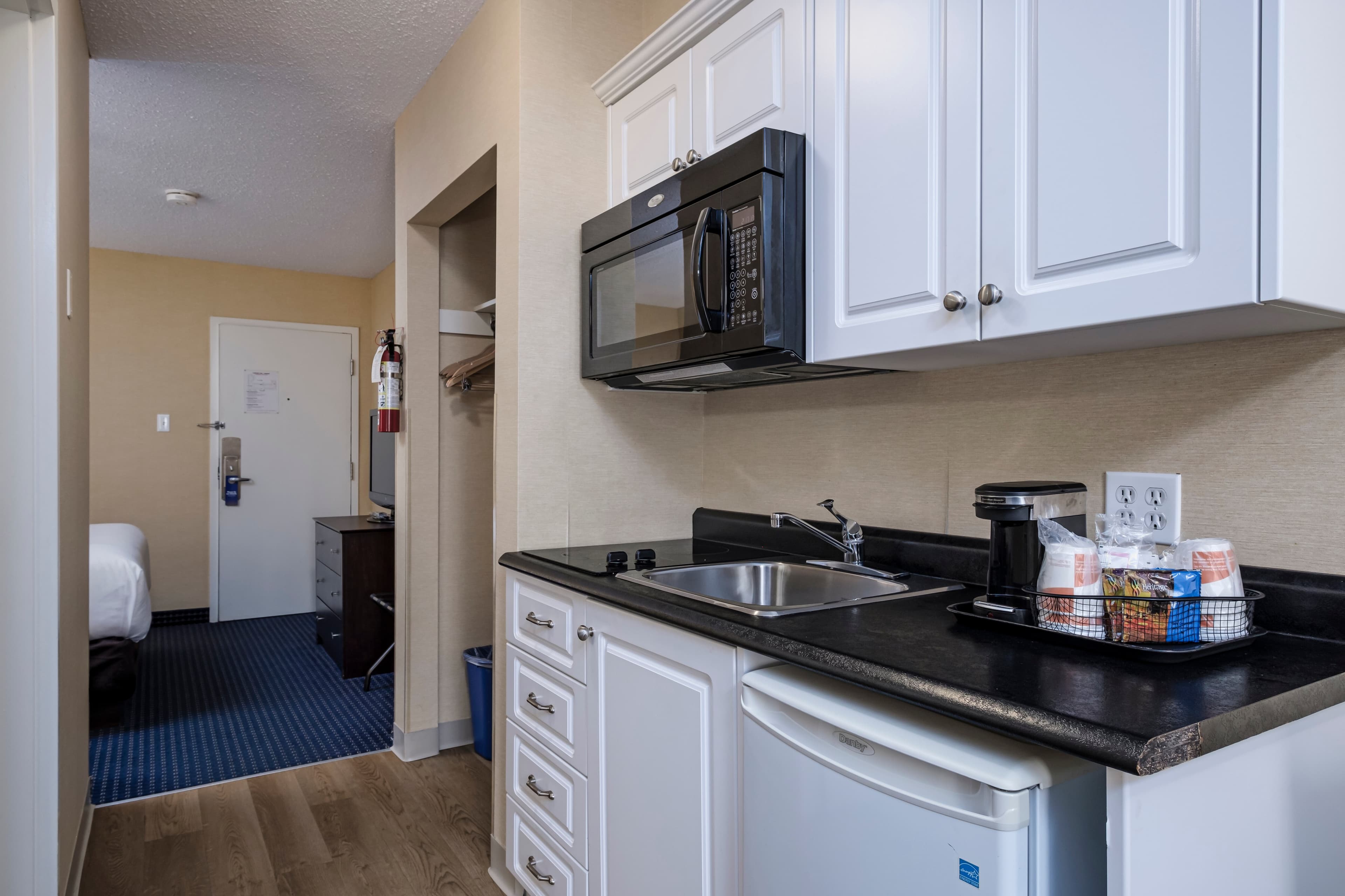 Comfort Inn - Image 3