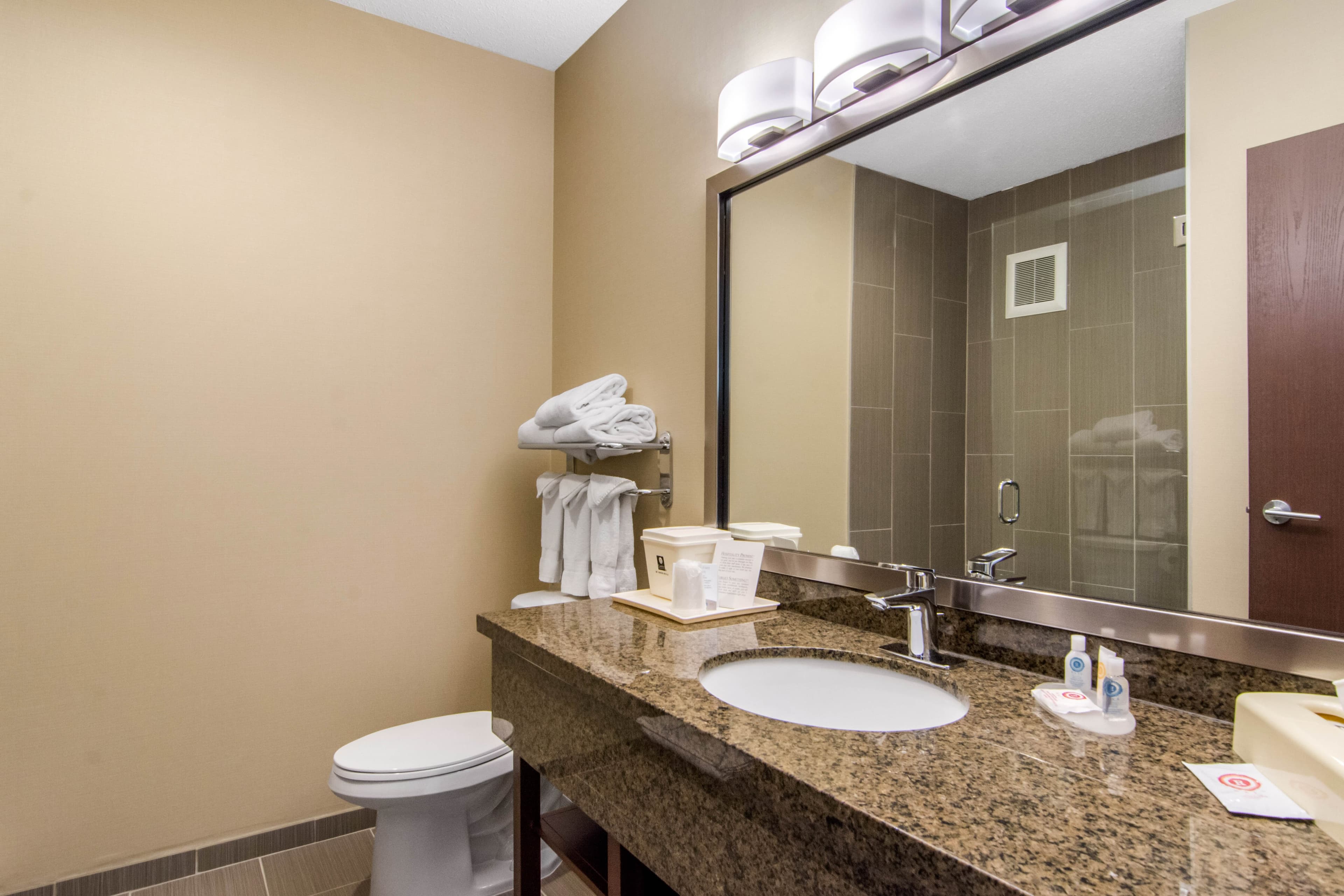 Comfort Inn & Suites — 10