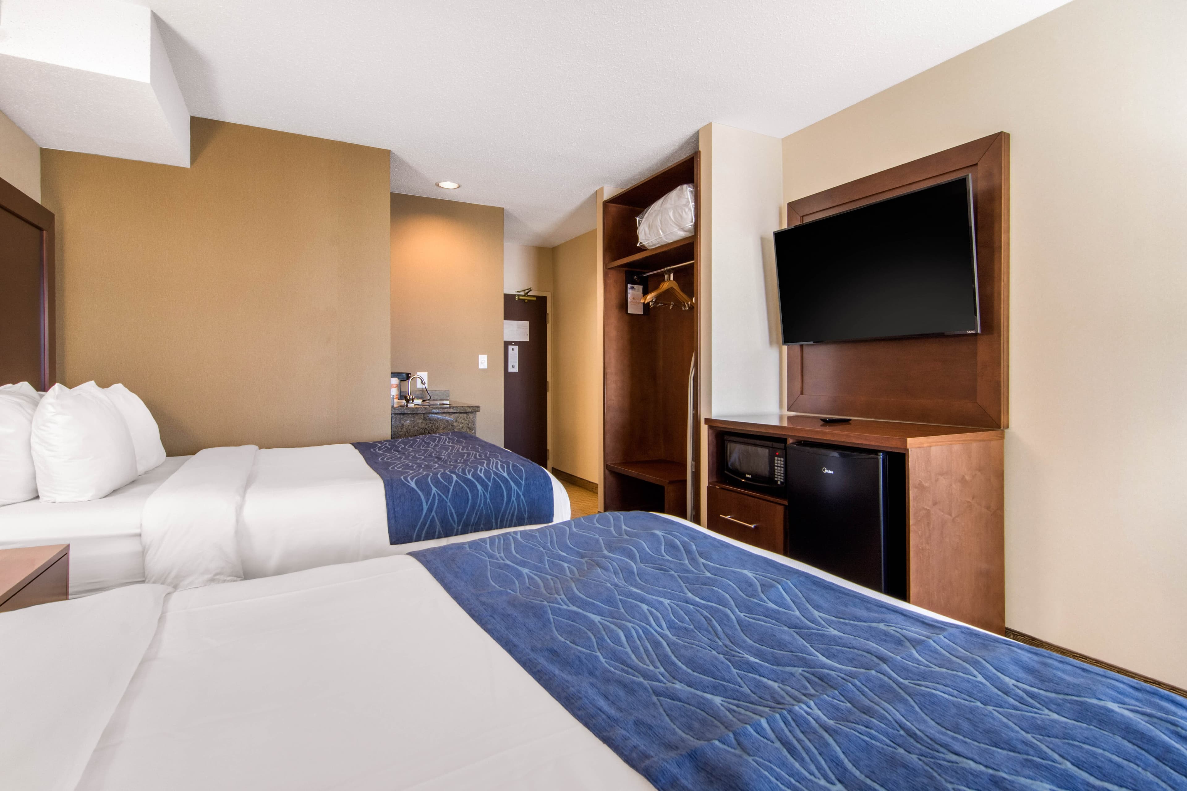 Comfort Inn & Suites — 21
