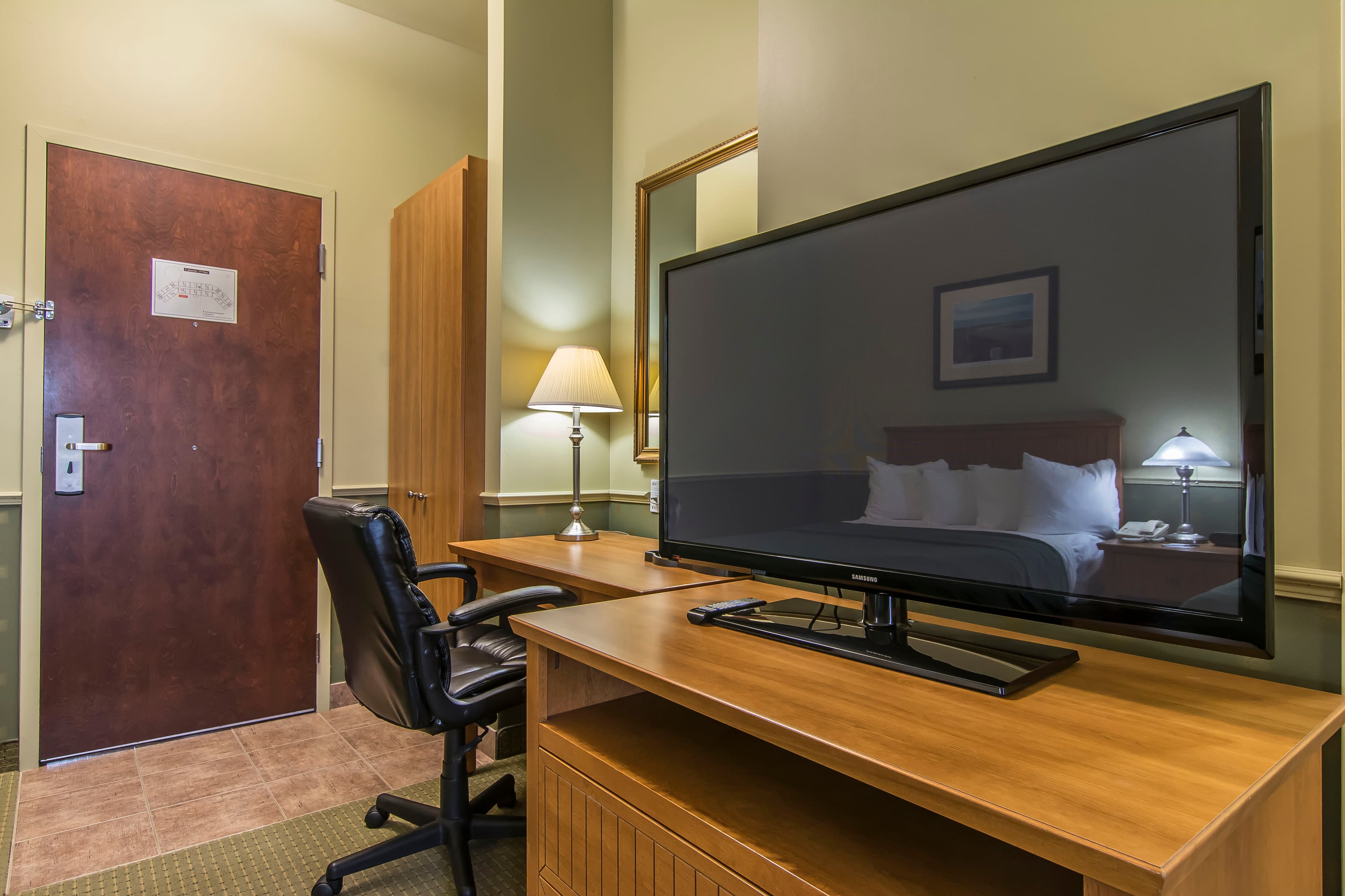 Quality Inn - Image 2