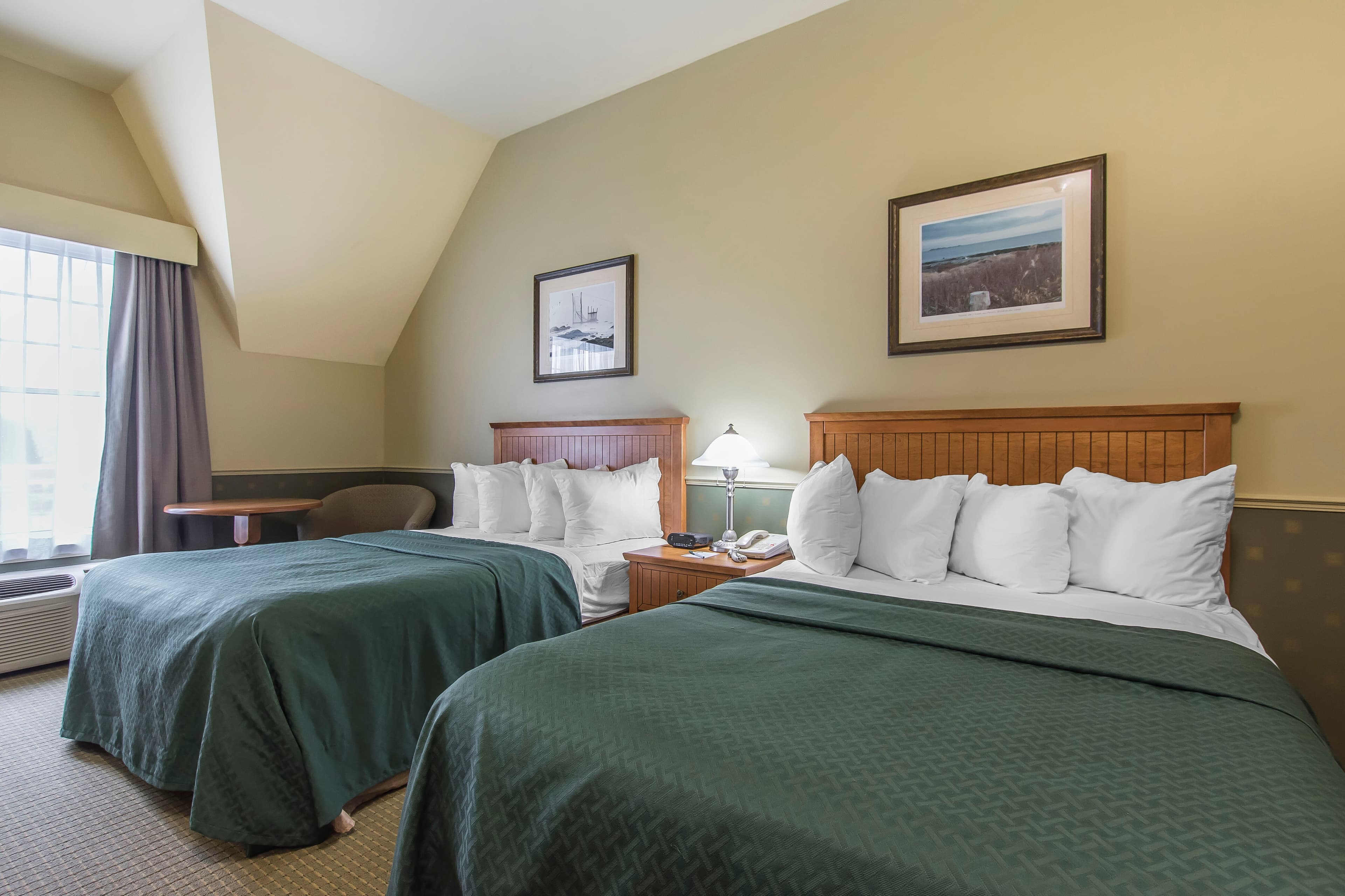 Quality Inn - Image 4