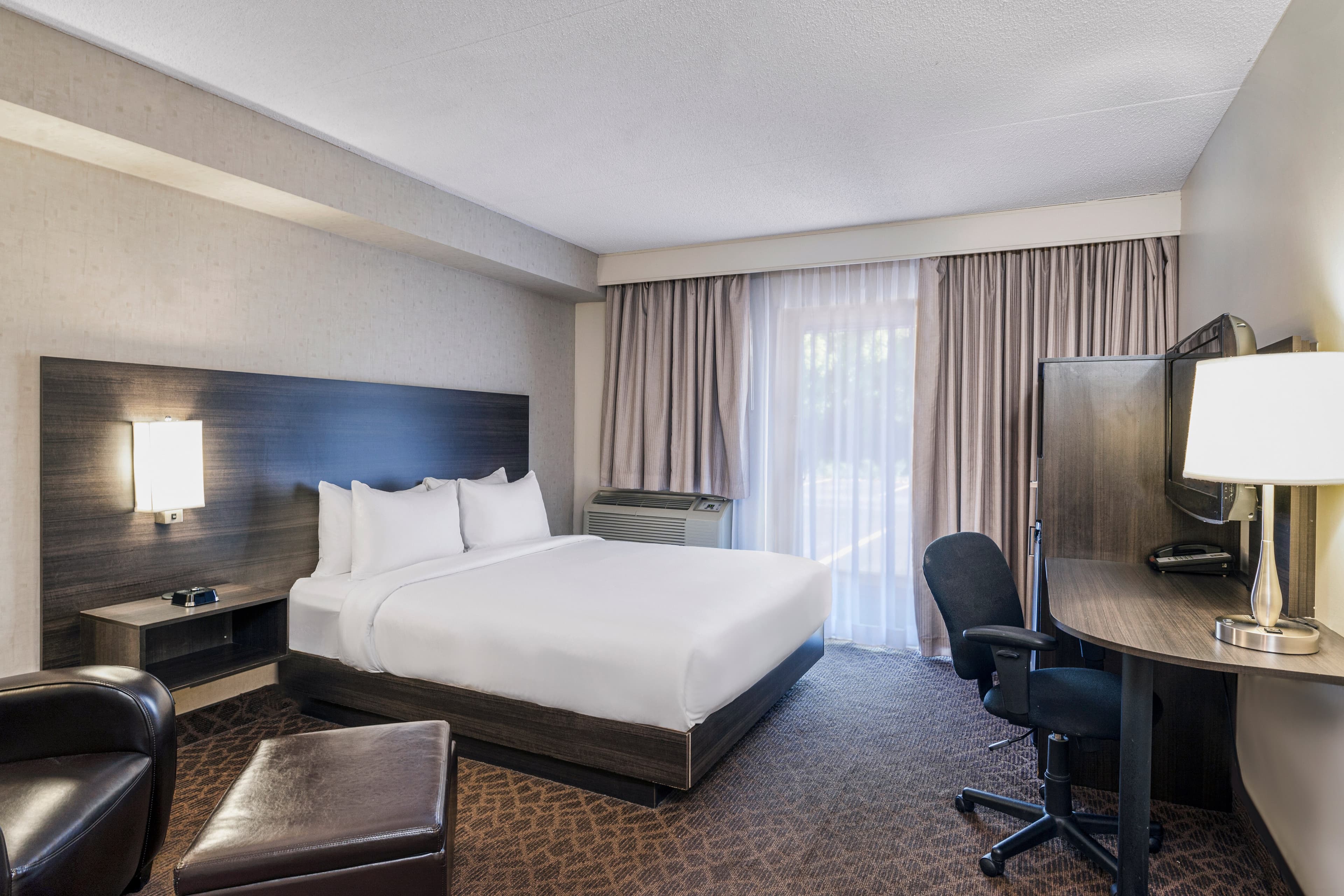 Quality Inn & Conference Centre Kingston Central - Image 2