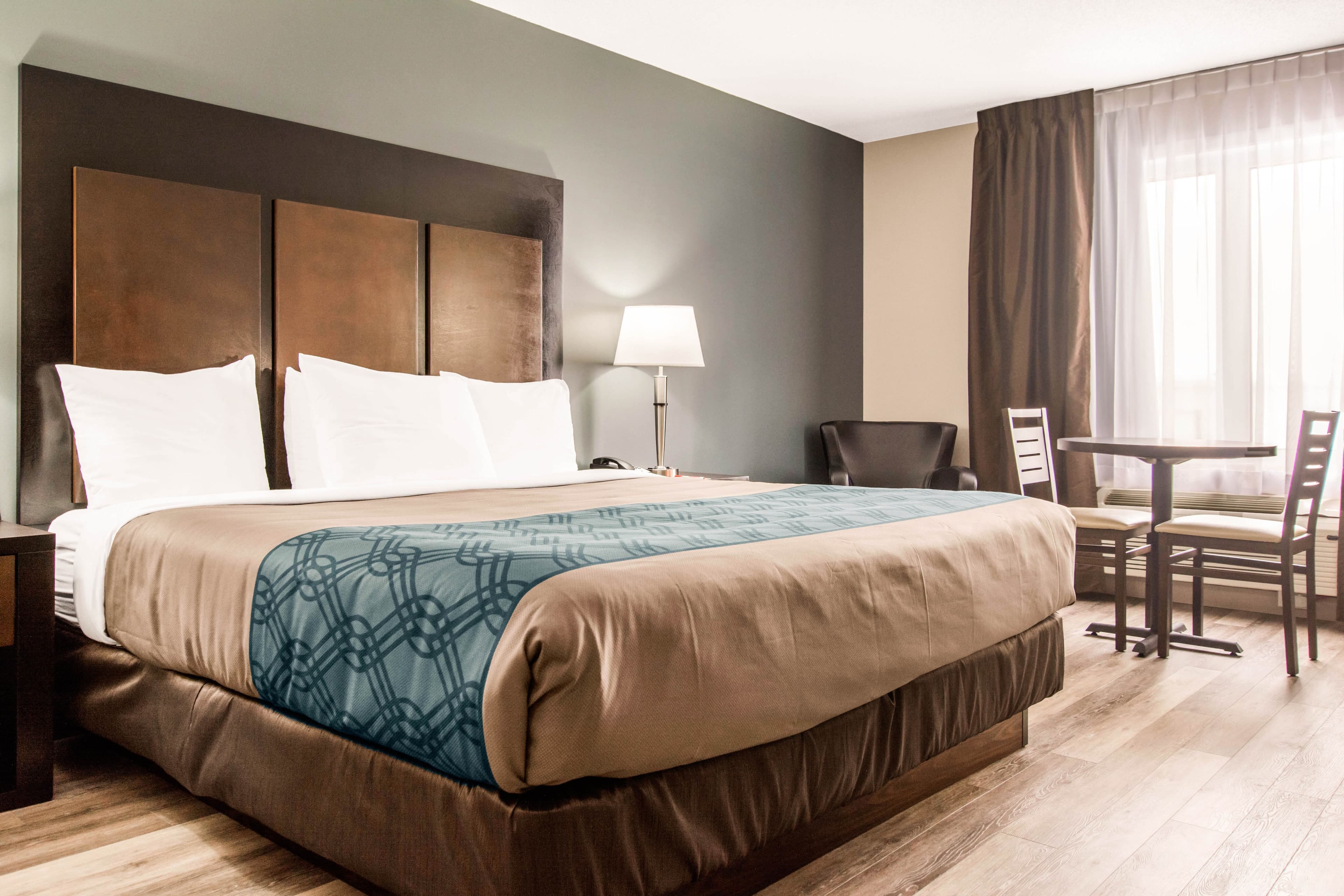 Econo Lodge Inn & Suites — 13