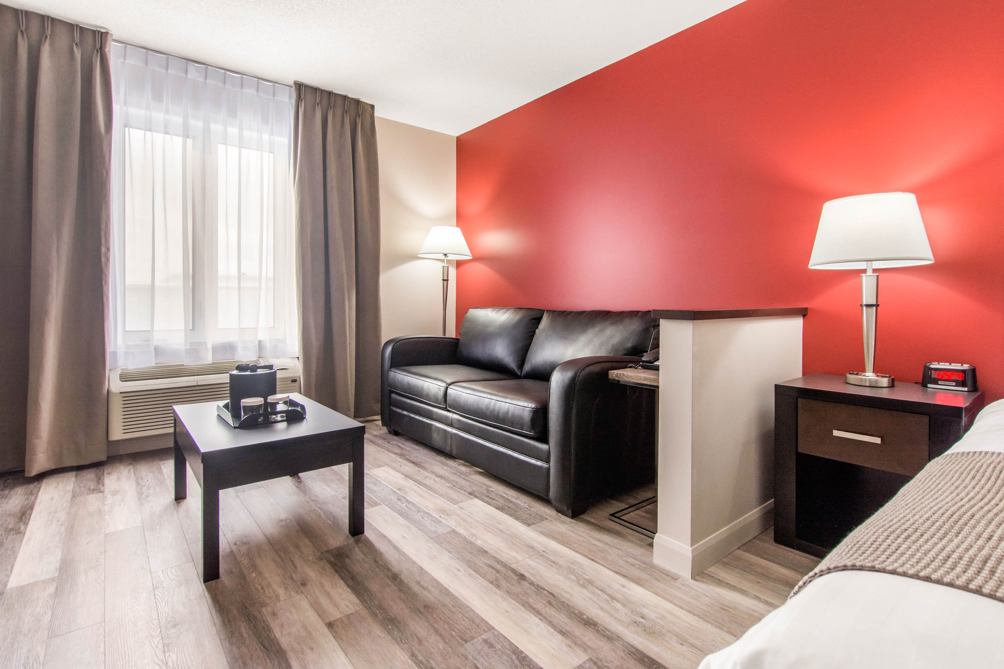 Econo Lodge Inn & Suites — 32
