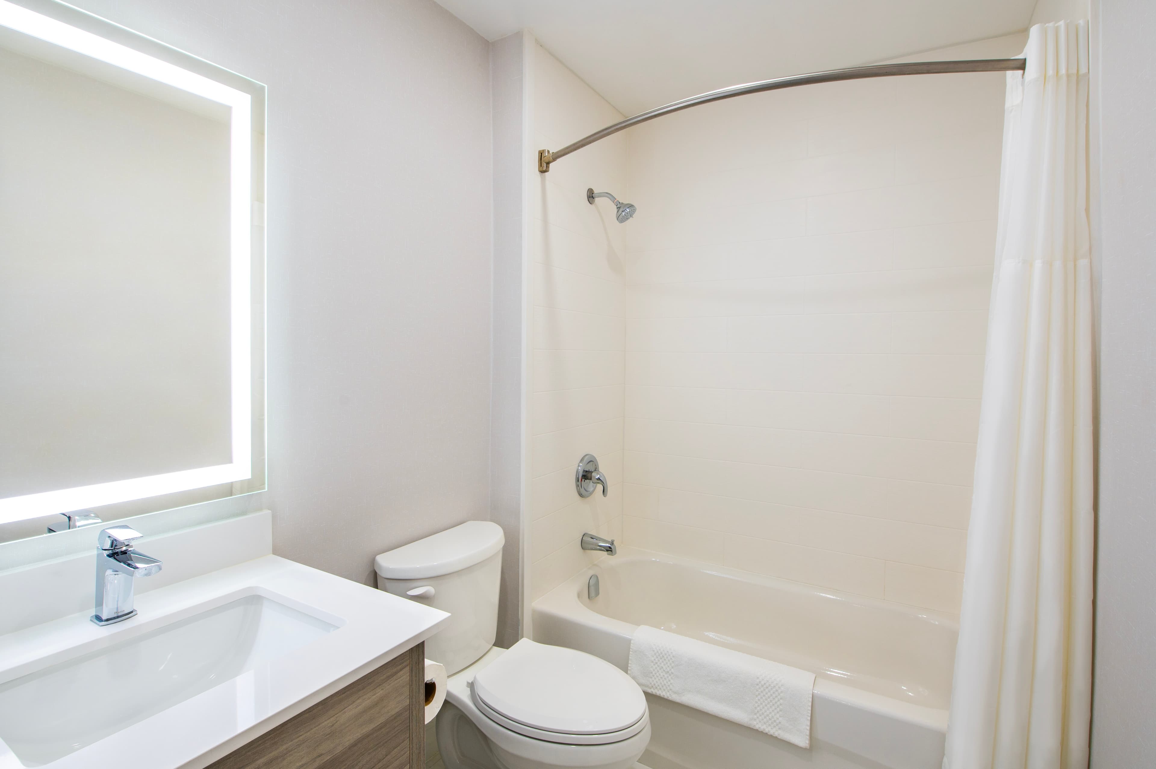 Quality Inn - Image 5