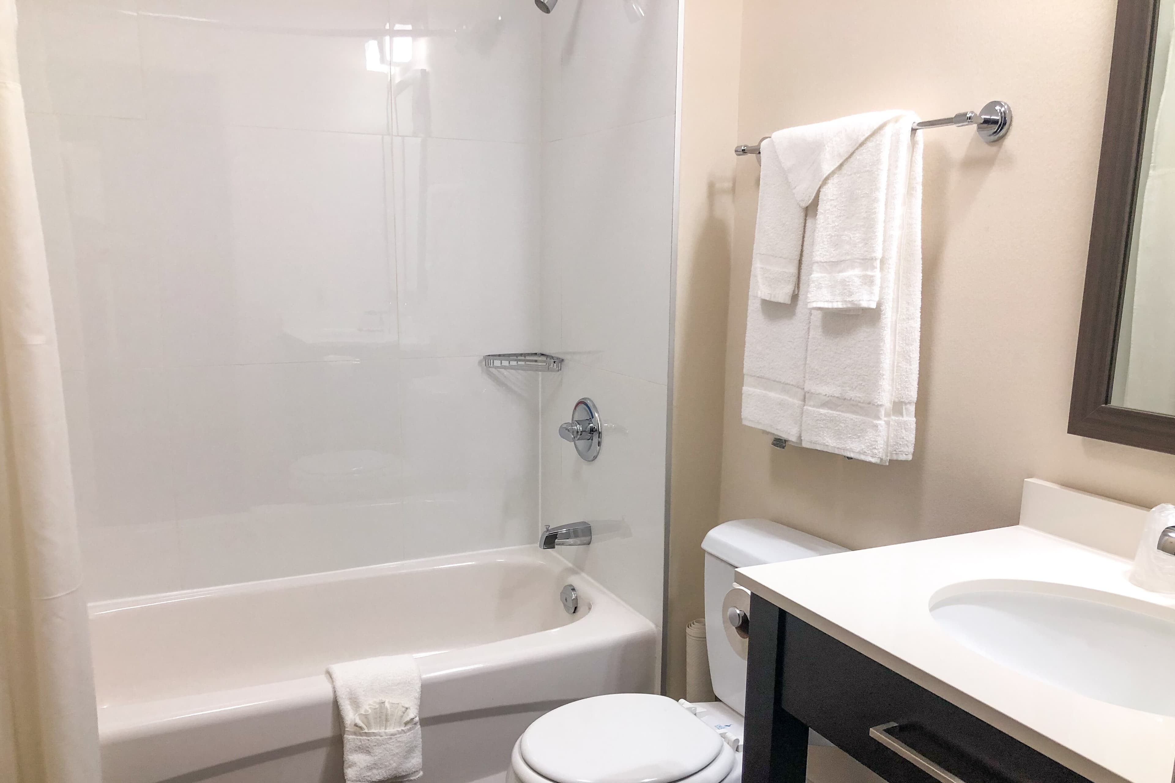 Sleep Inn & Suites Quebec City East - Image 5