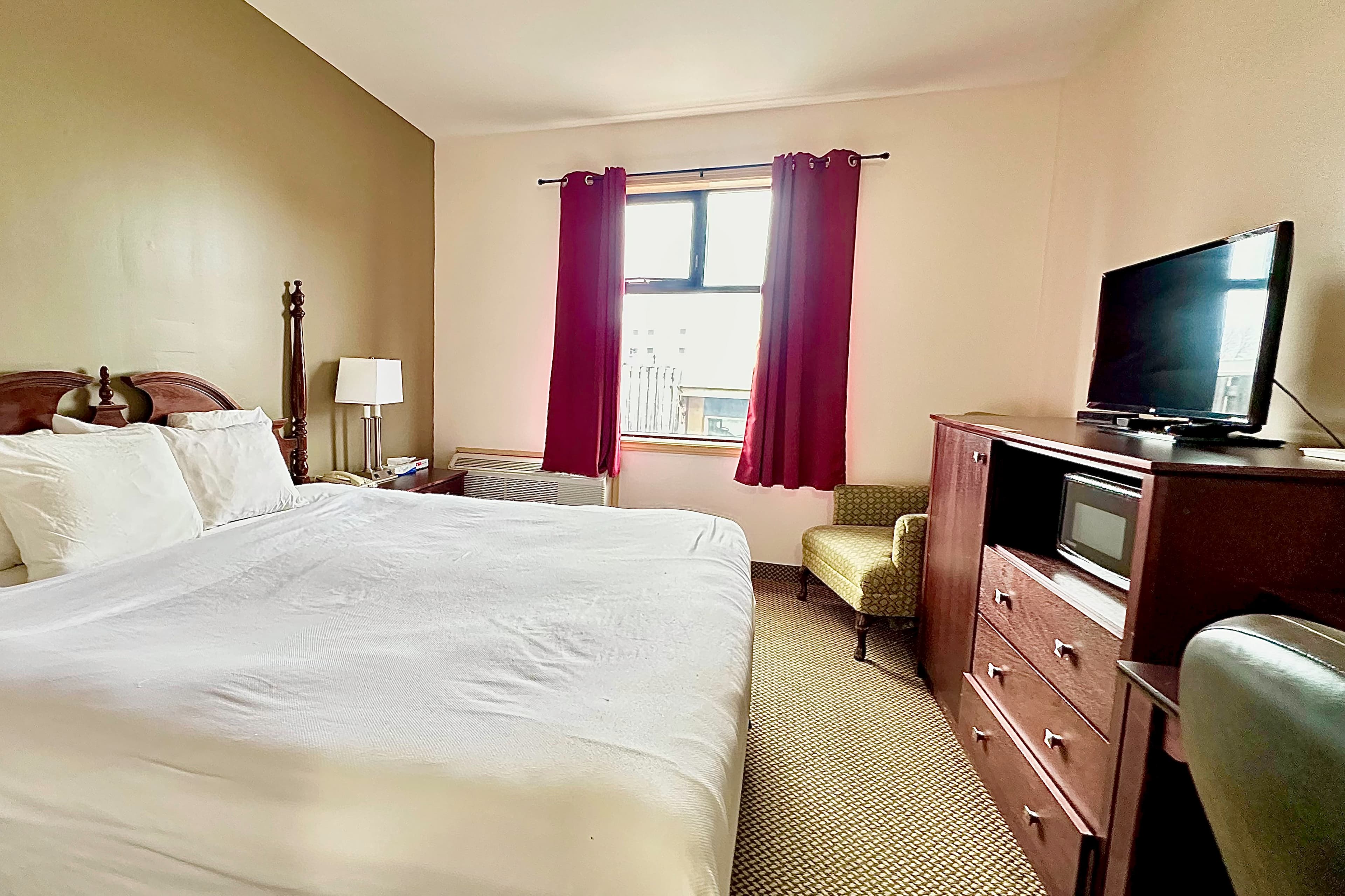 Econo Lodge City Centre - Image 2