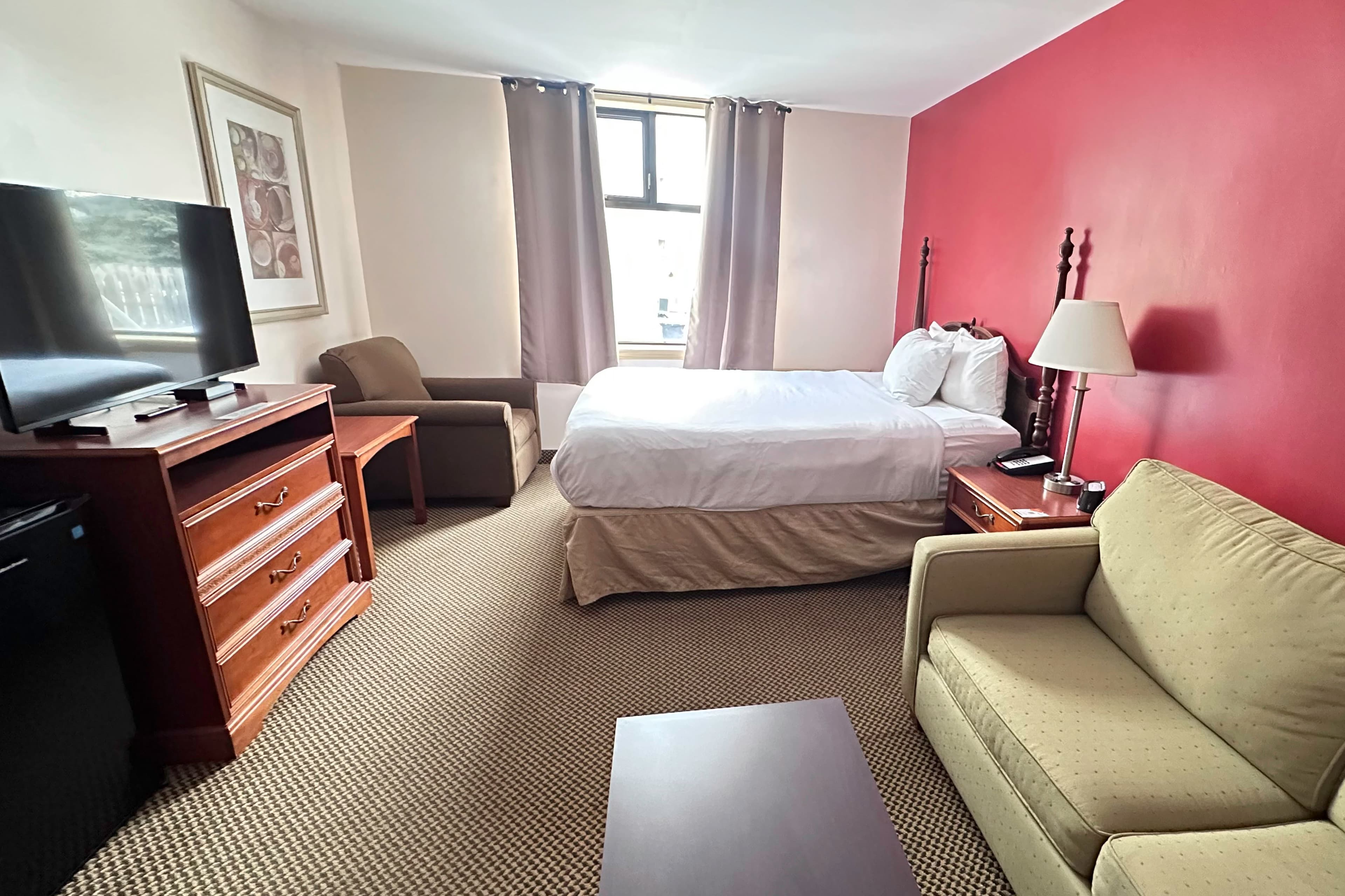 Econo Lodge City Centre — 6