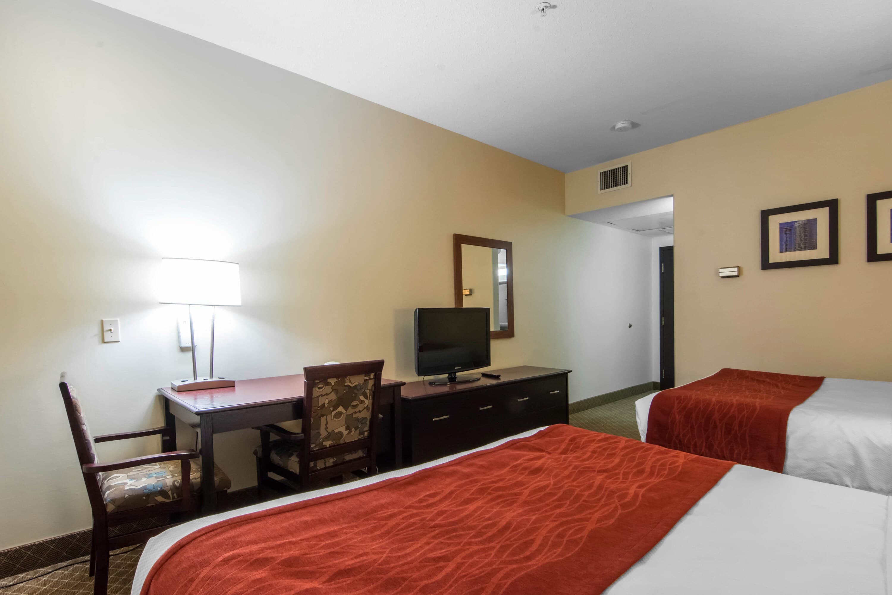 Comfort Inn & Suites Airport South — 12