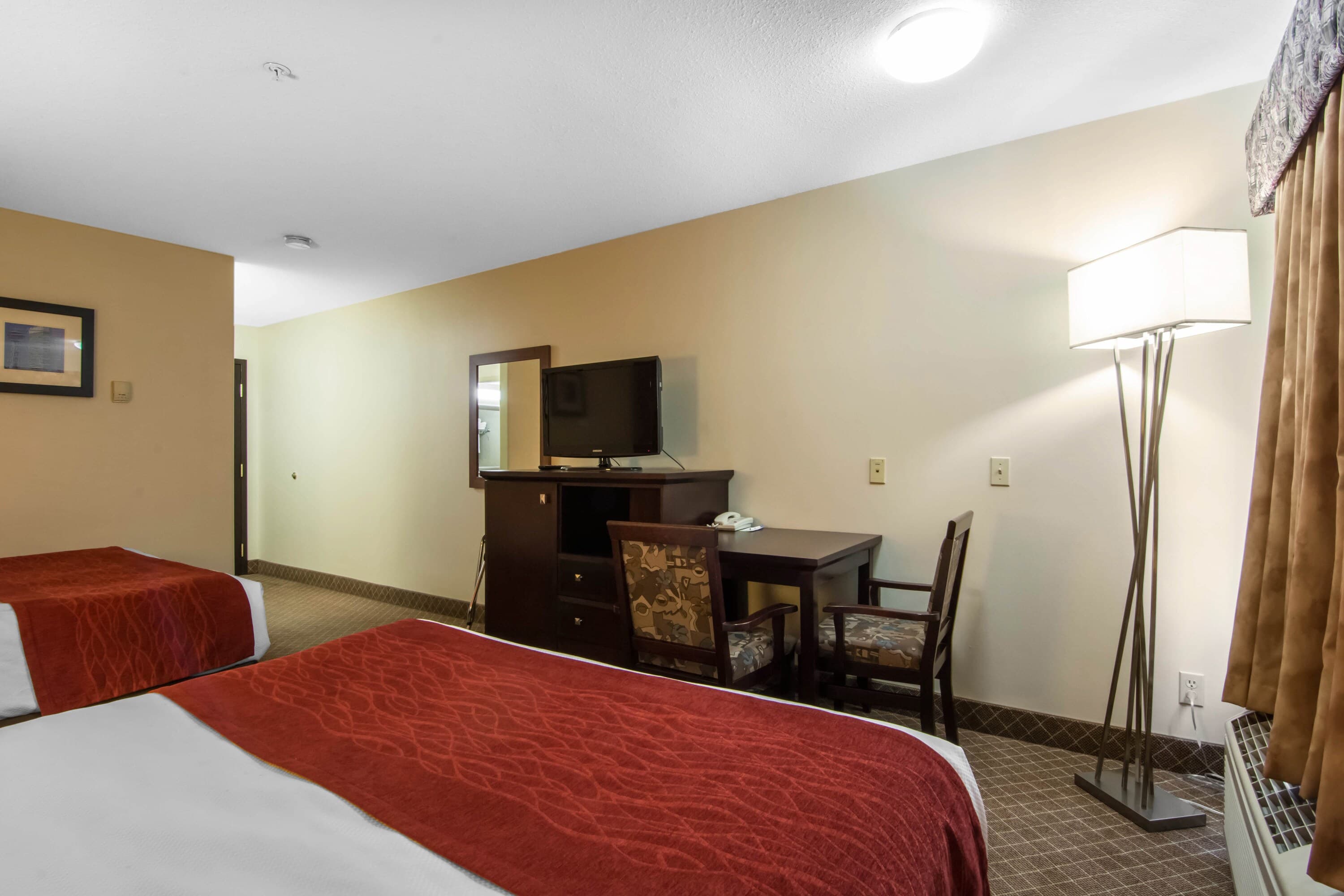Comfort Inn & Suites Airport South — 8