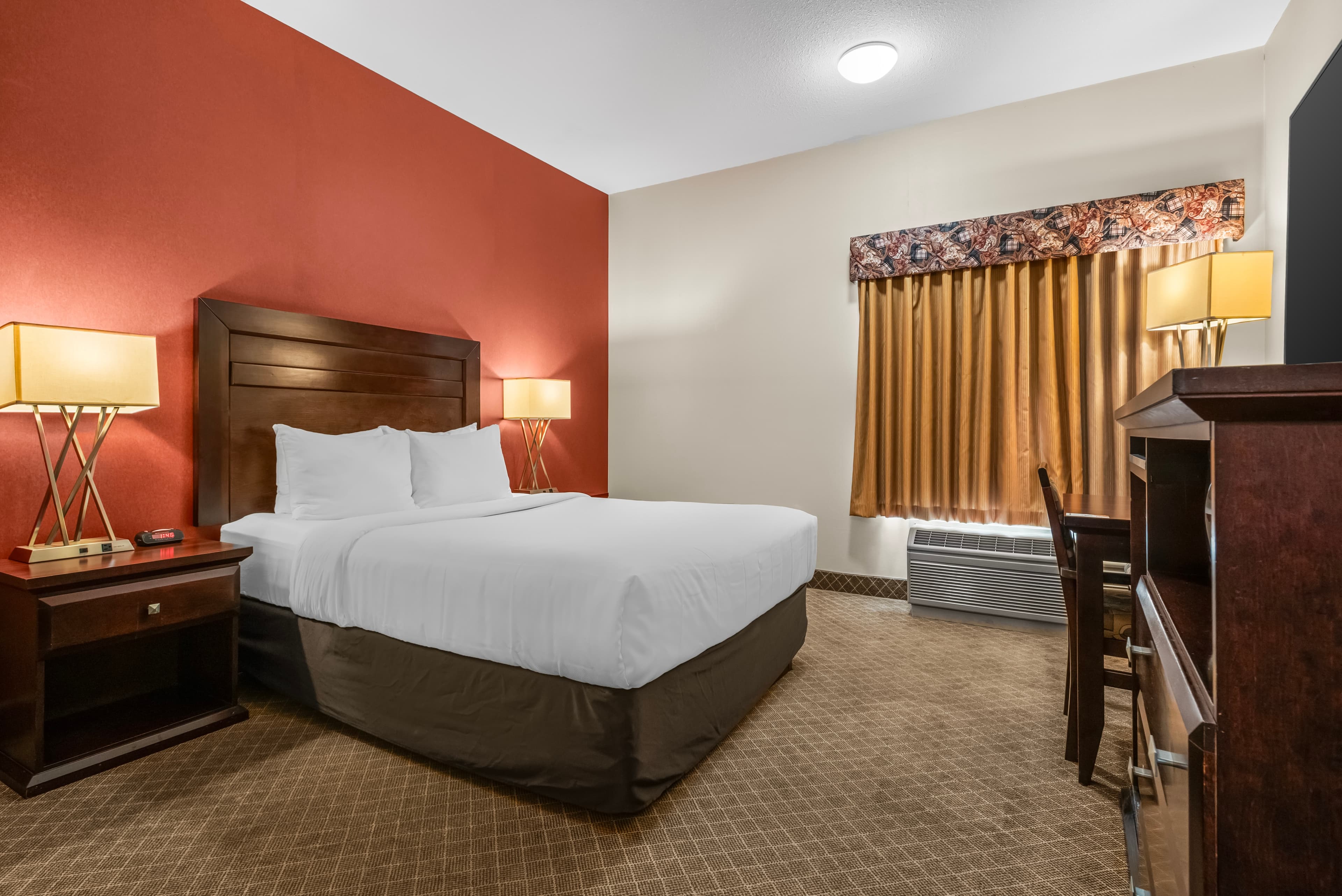 Comfort Inn & Suites Airport South — 2