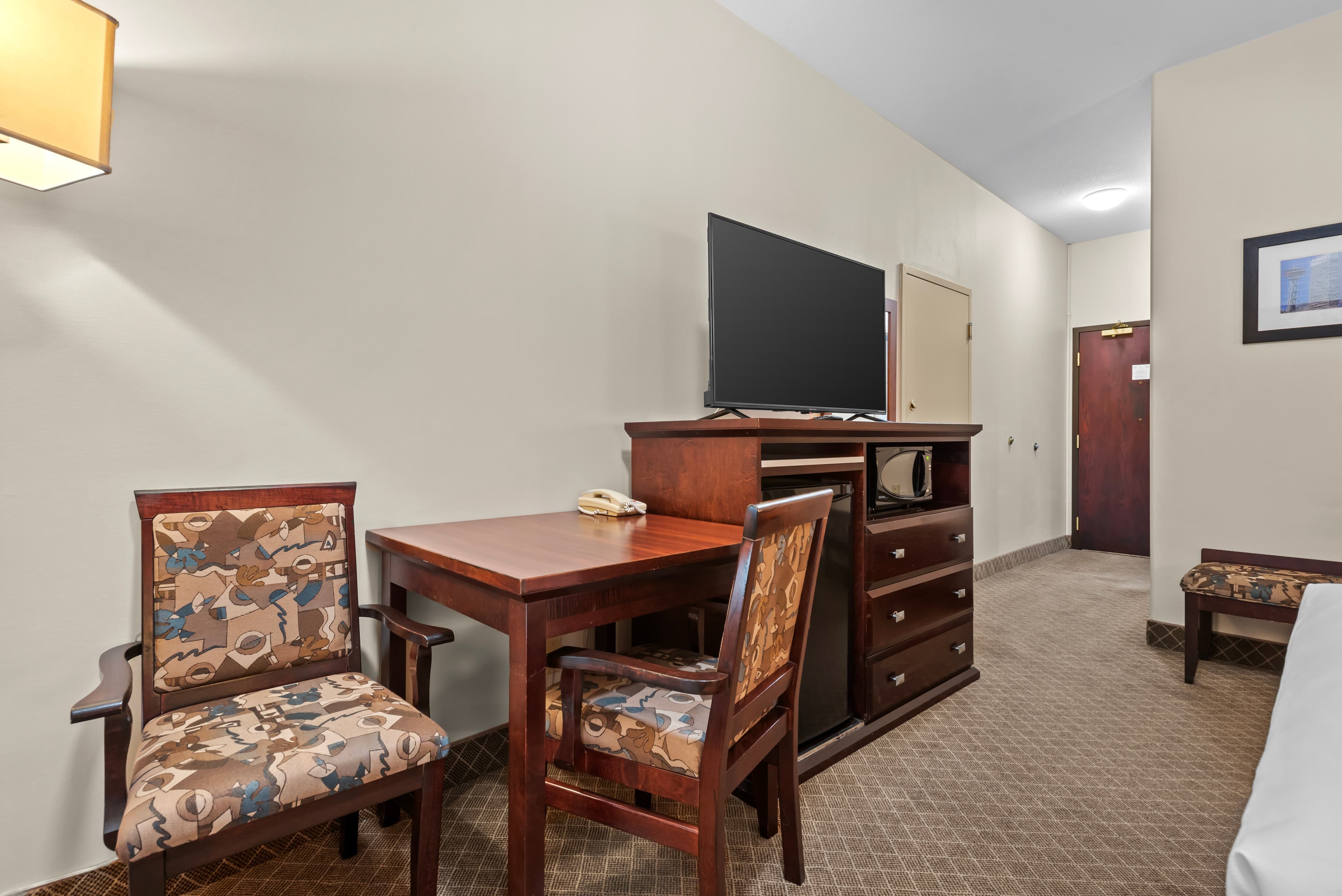 Comfort Inn & Suites Airport South — 4