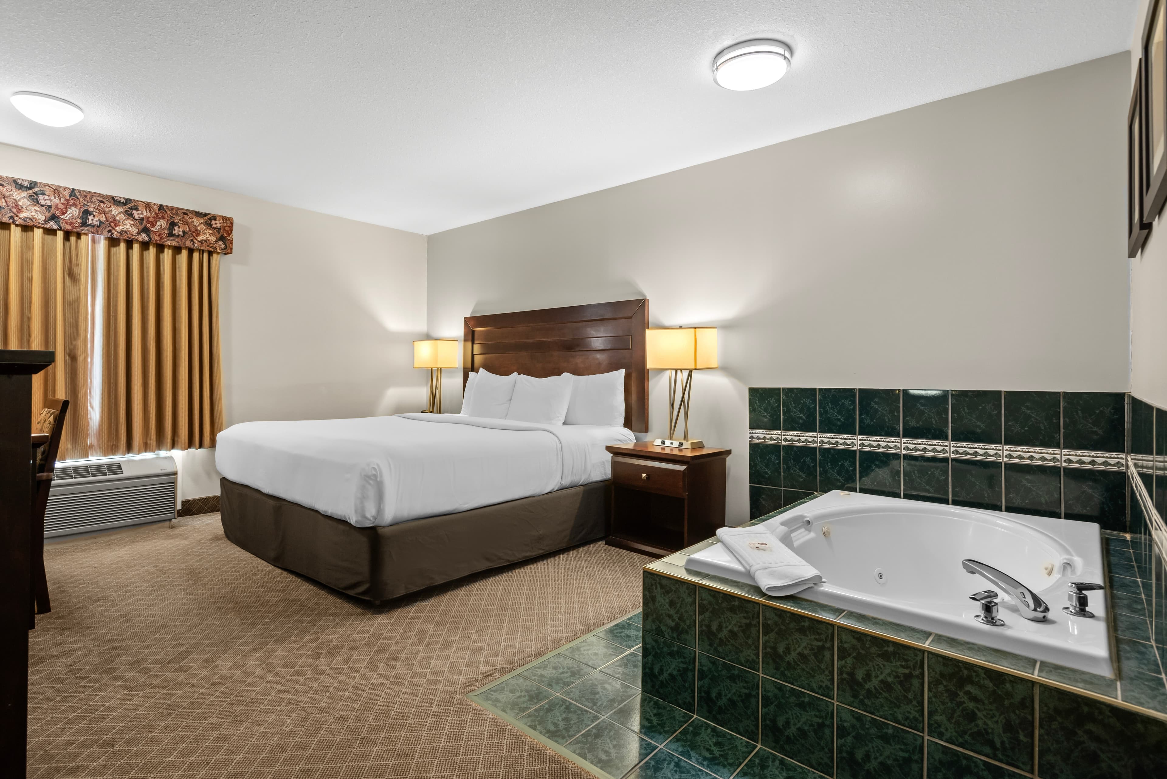 Comfort Inn & Suites Airport South — 10