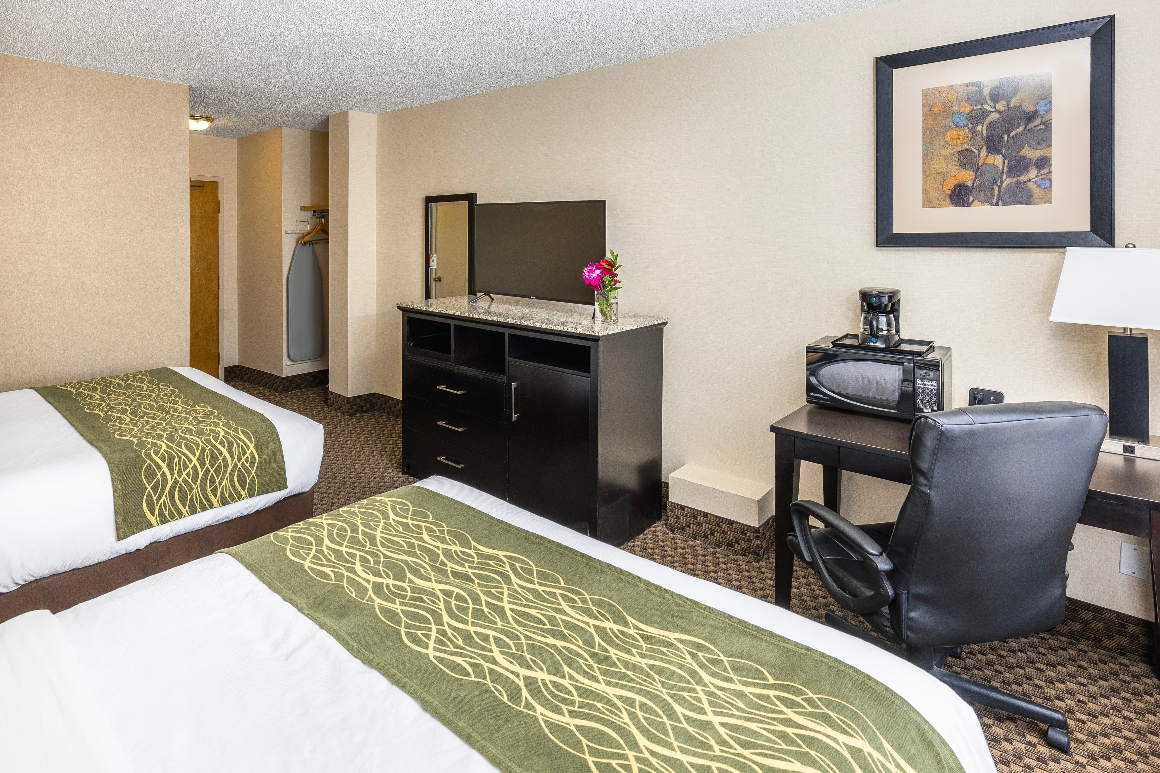 Comfort Inn & Suites — 10