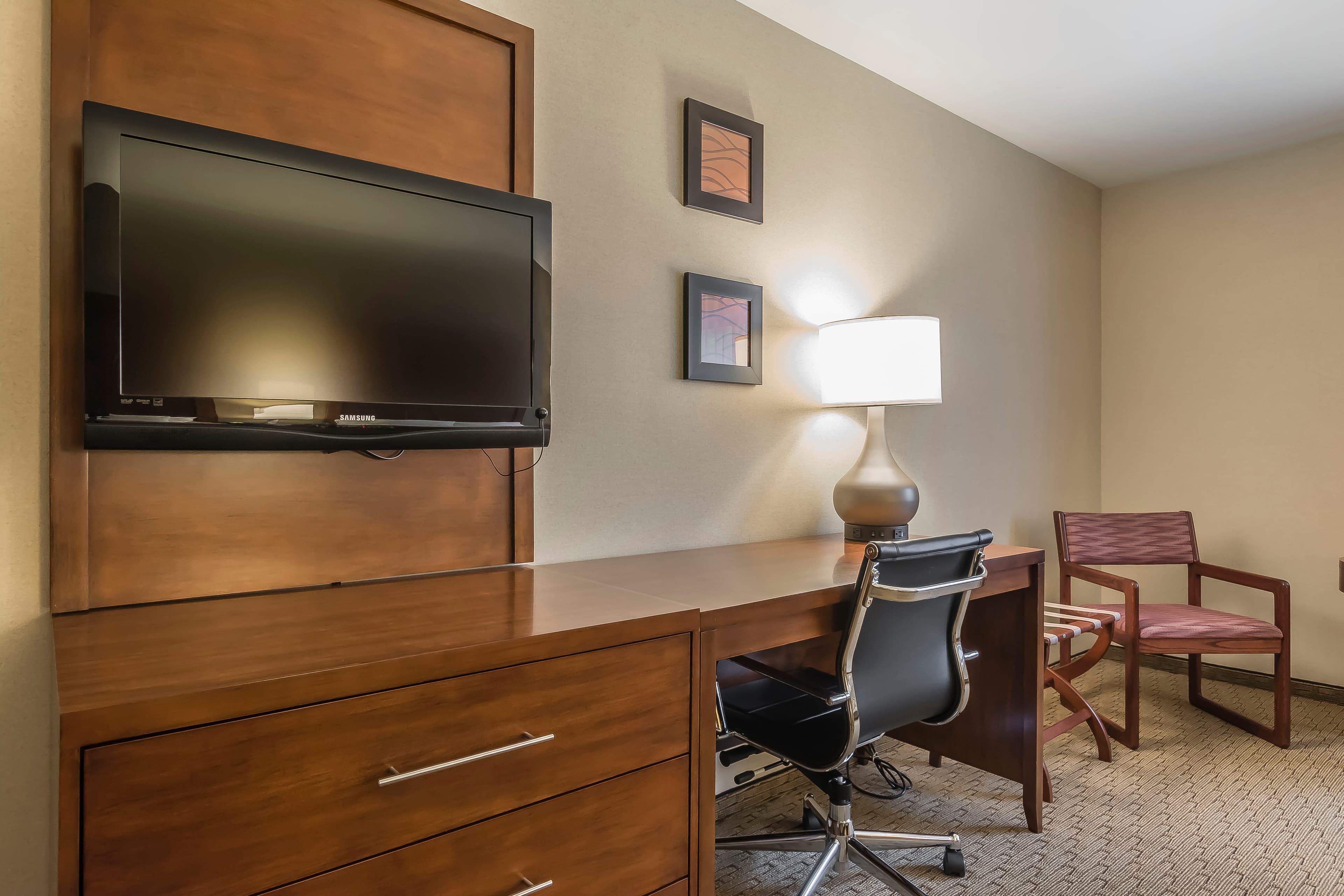 Comfort Inn - Image 3