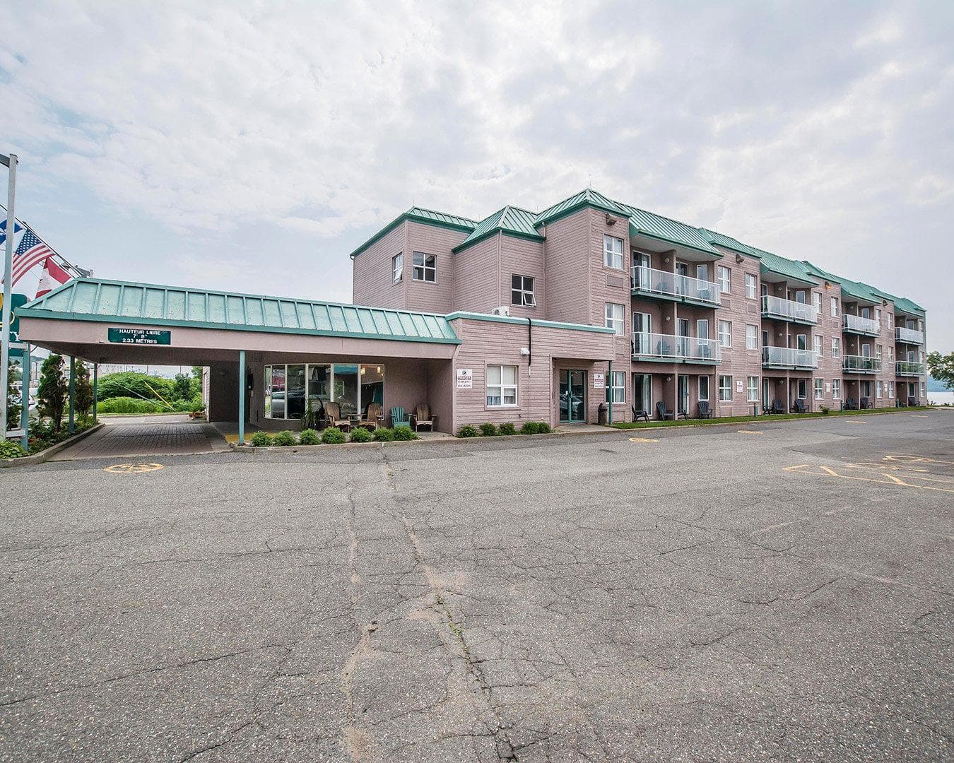 Quality Suites - Image 1