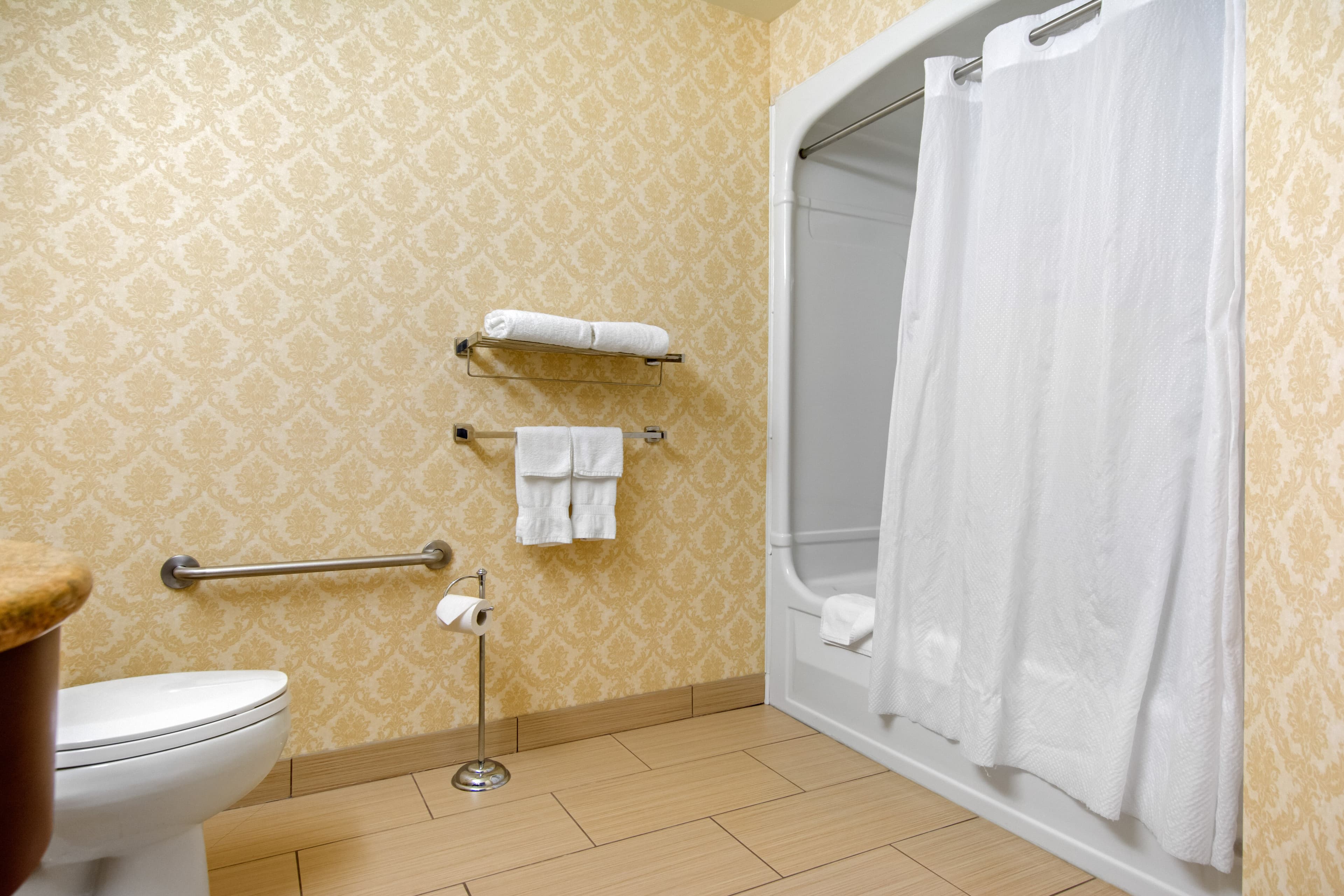 Comfort Inn & Suites — 11