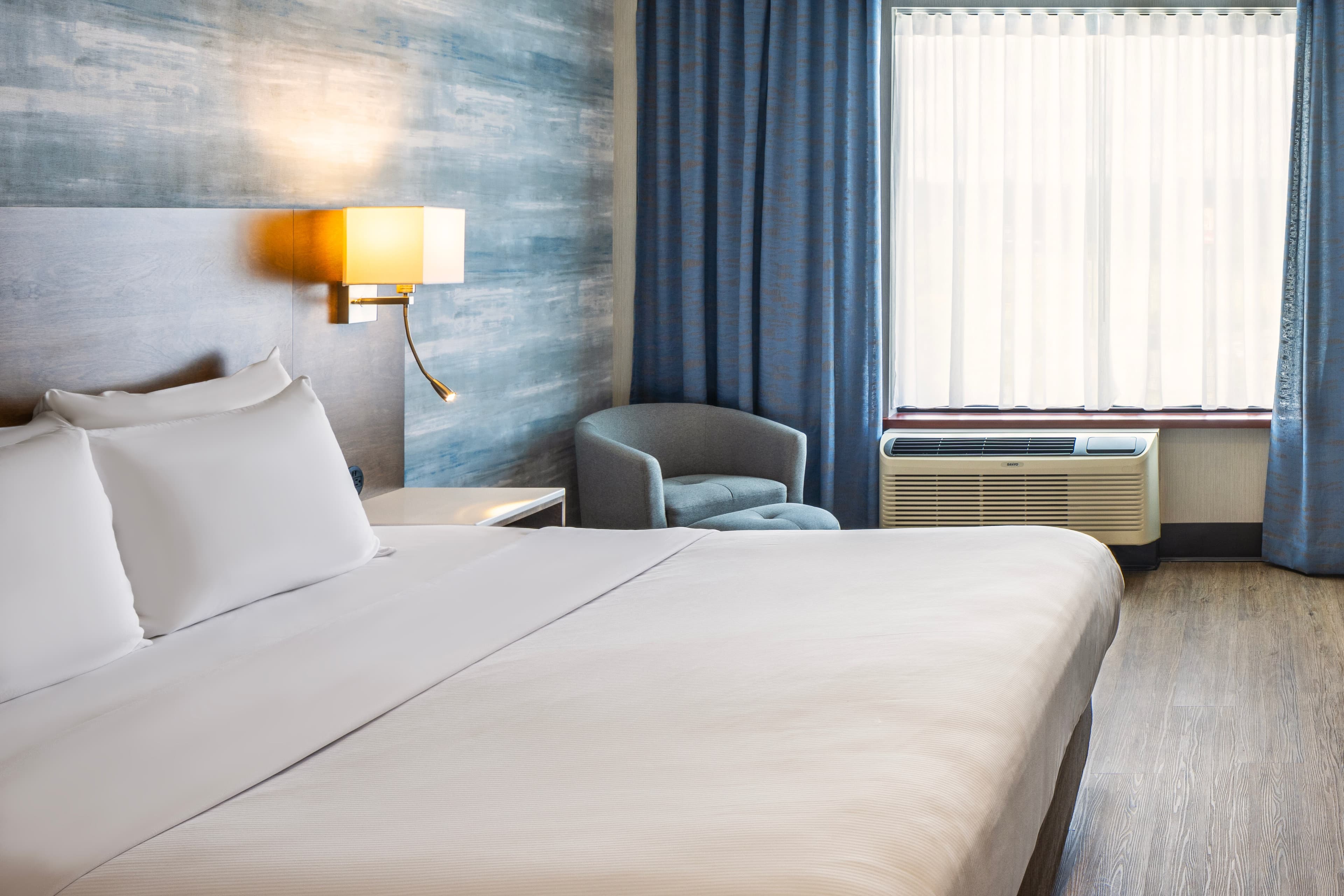 Quality Inn & Suites - Image 2
