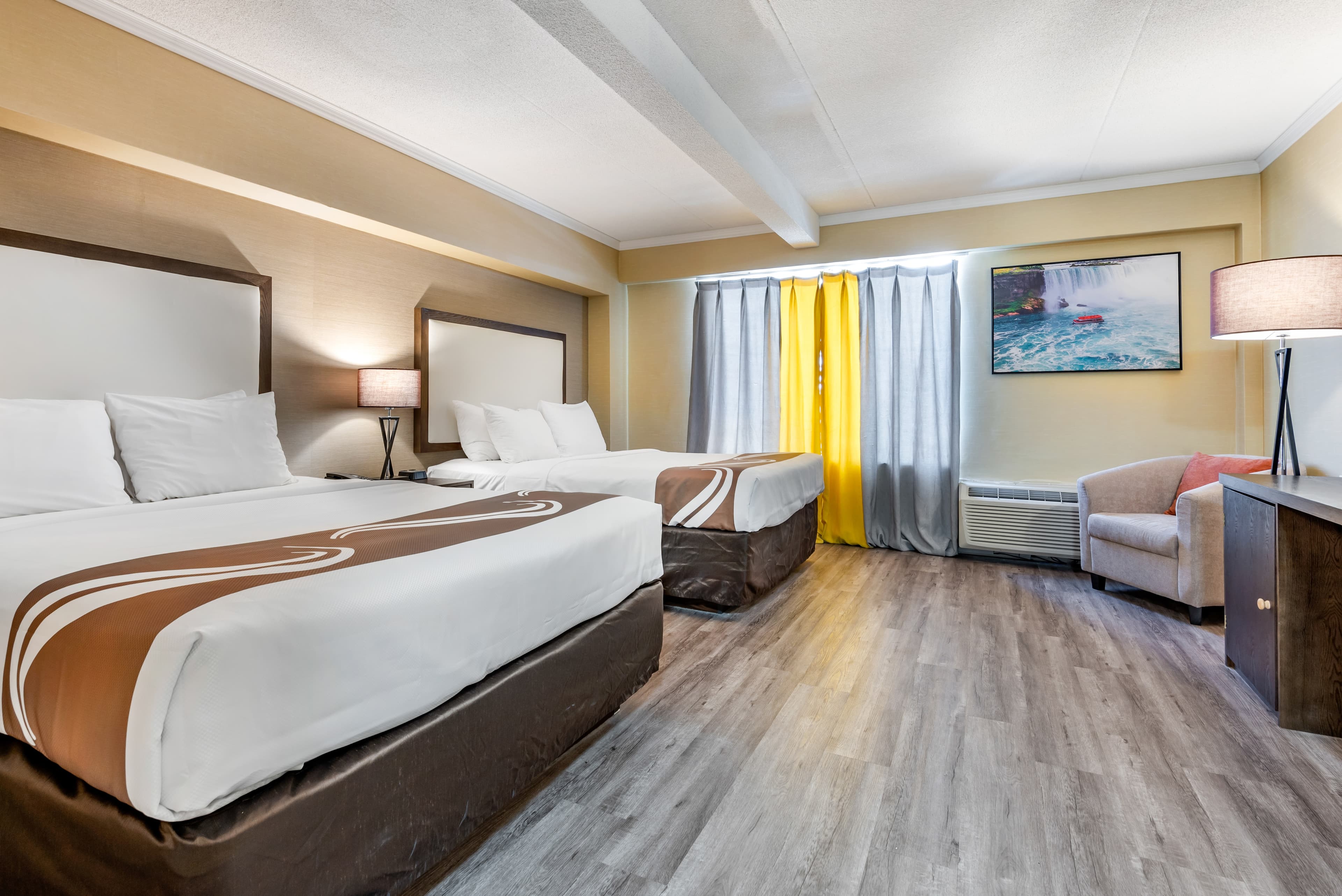 Quality Inn & Suites - Image 2