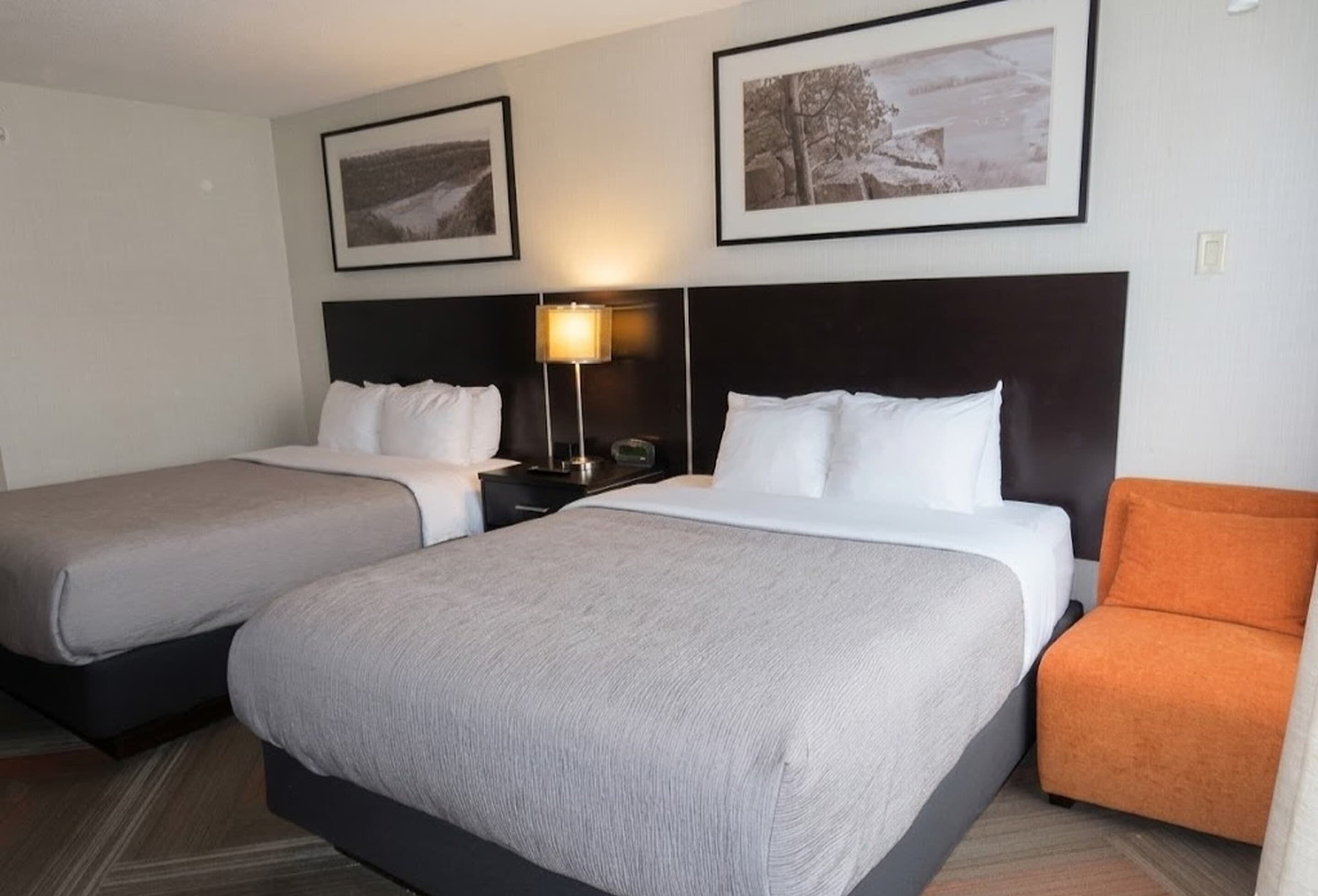 Quality Hotel — 30