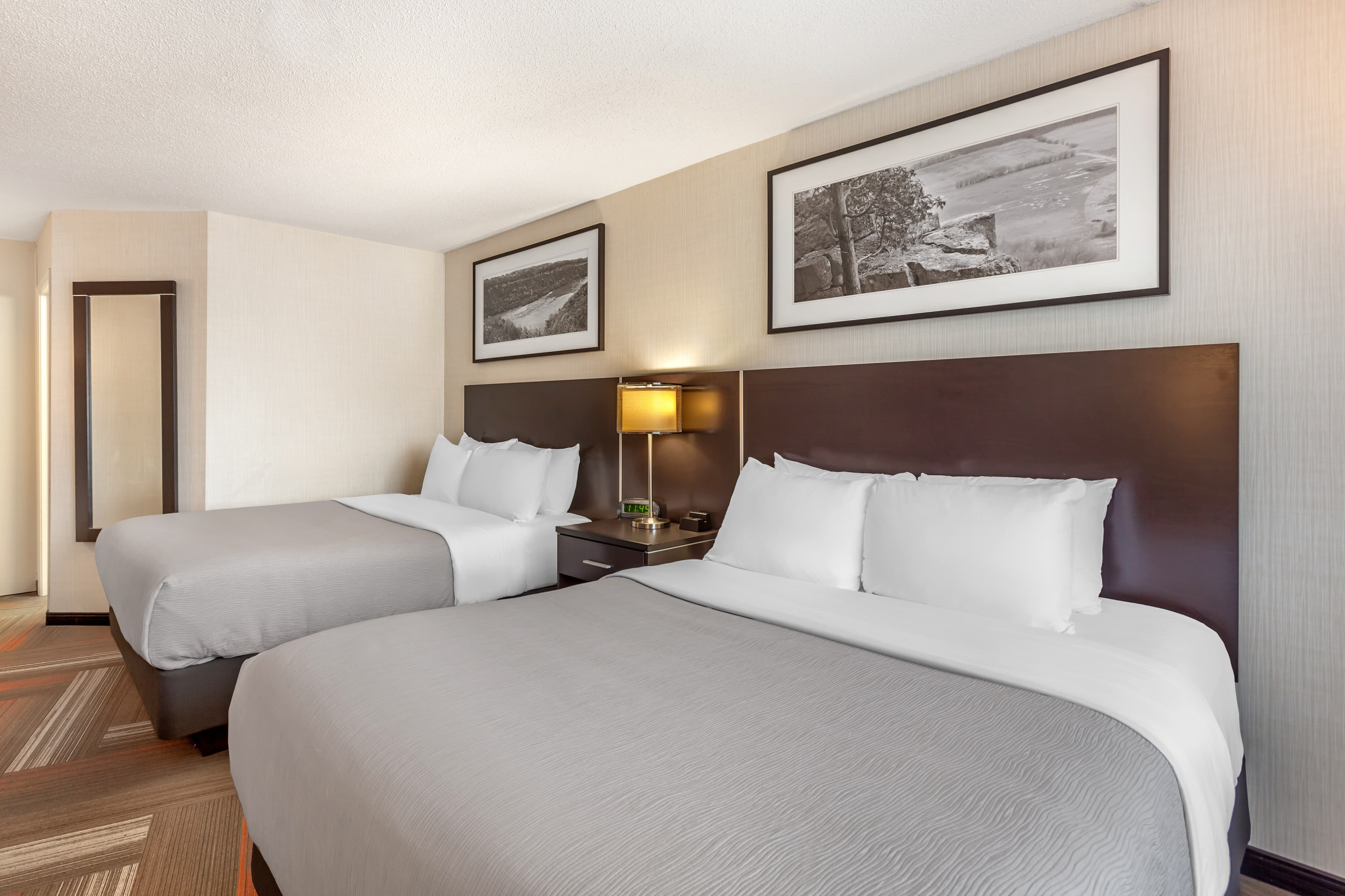 Quality Hotel — 6