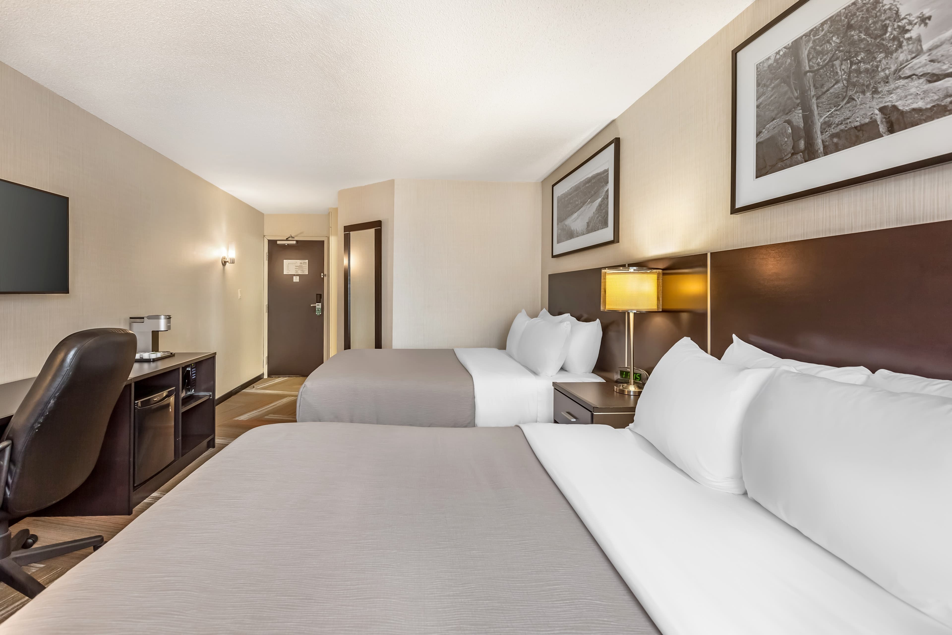 Quality Hotel — 7