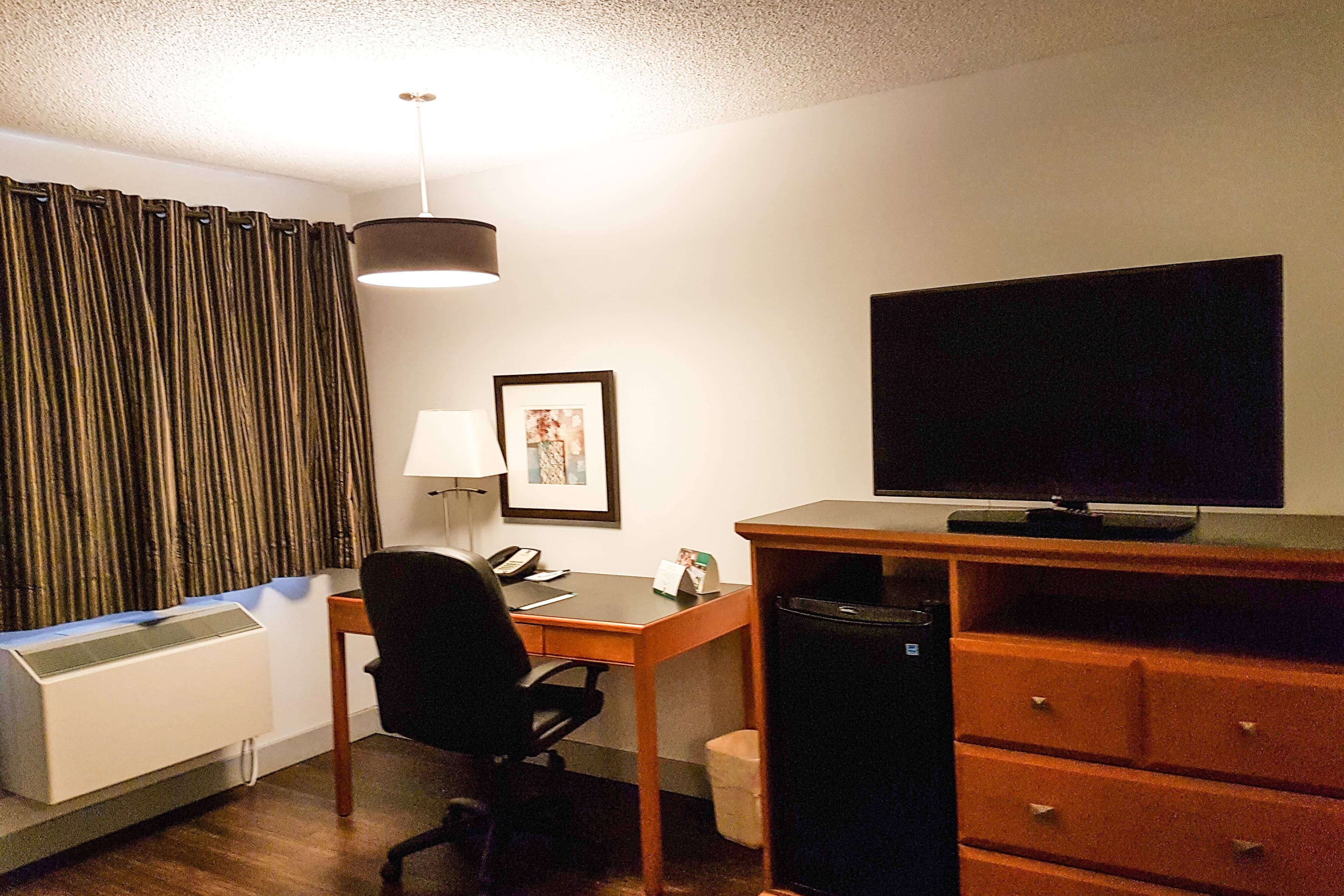 Quality Inn West Edmonton - Image 2