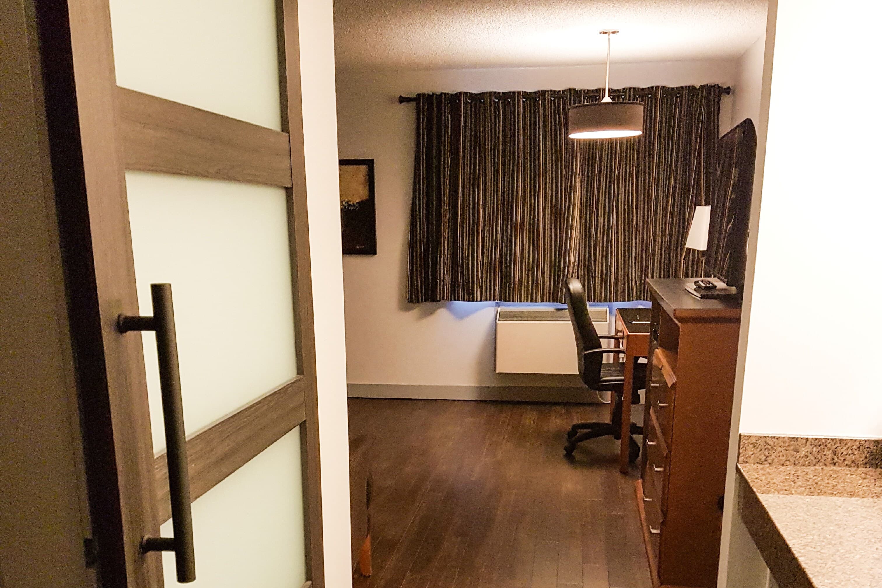 Quality Inn West Edmonton - Image 4